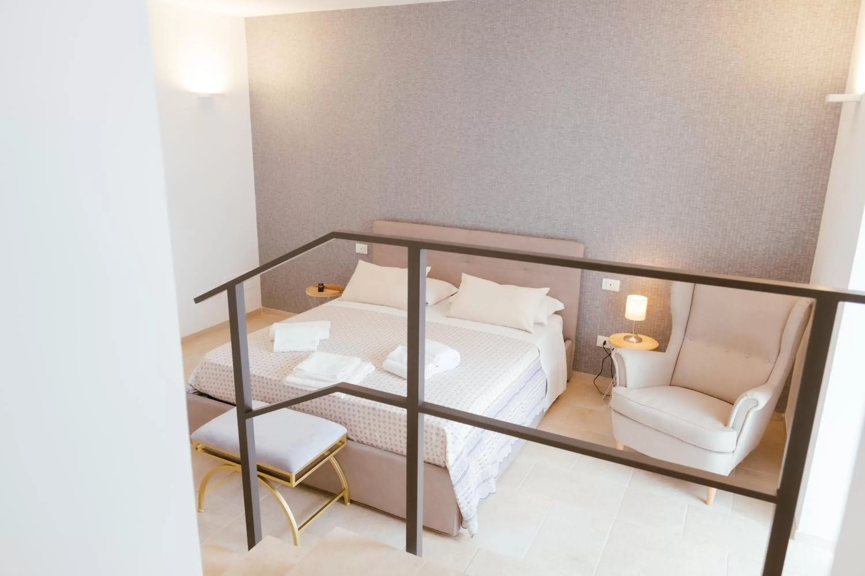 Deluxe Double Room (2 Adults + 1 Child) in Iconica Luxury Suites Deluxe Double Room (2 Adults + 1 Child) in Iconica Luxury Suites