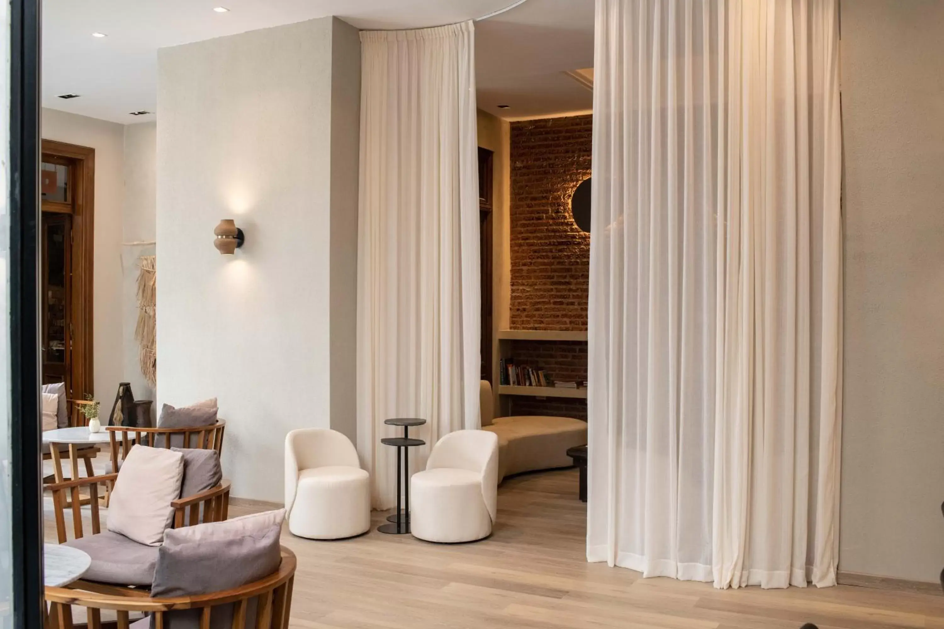 Lobby or reception, Seating Area in Azur Real Hotel Boutique & Spa