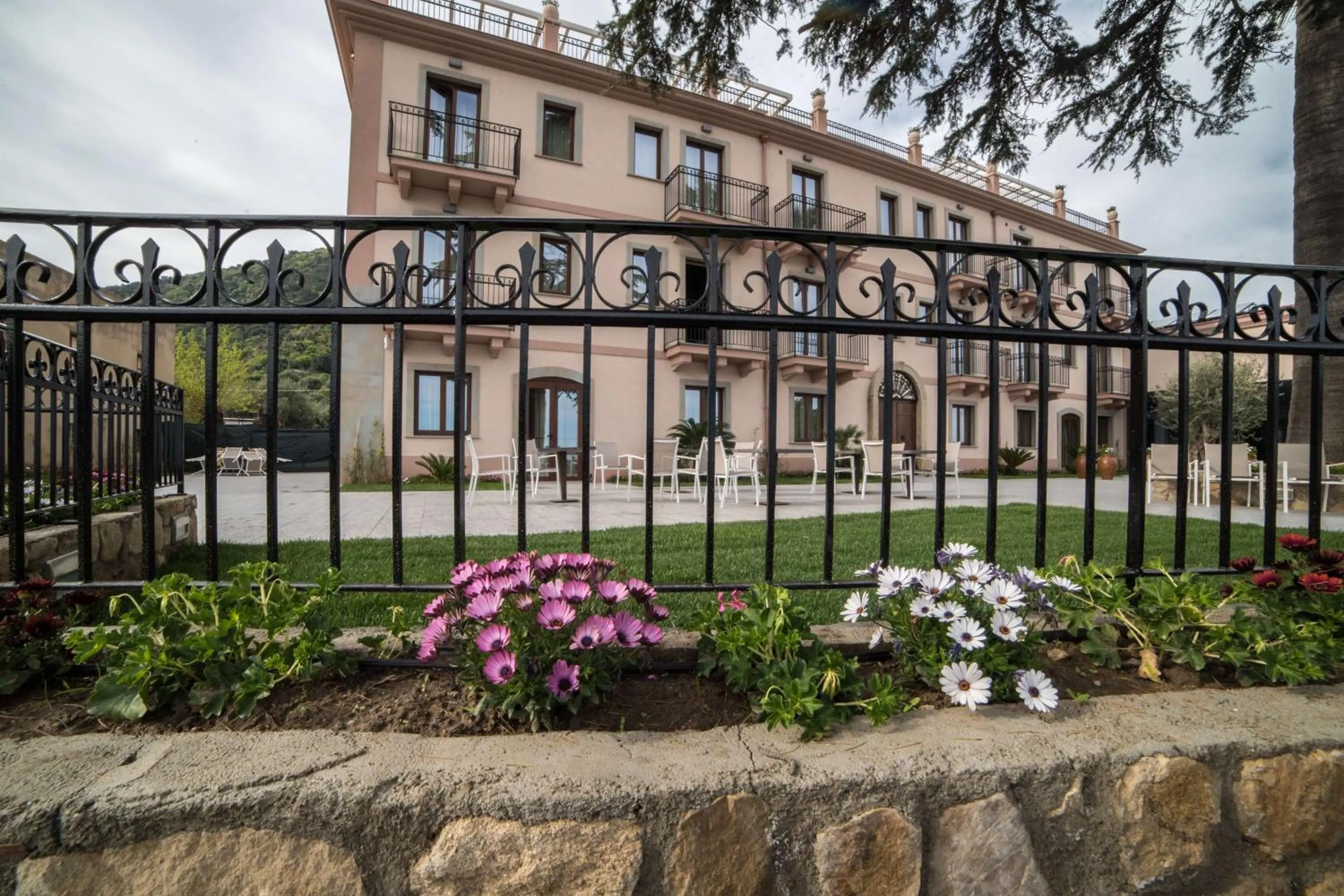 Property building in Best Western Plus Hotel Terre di Eolo