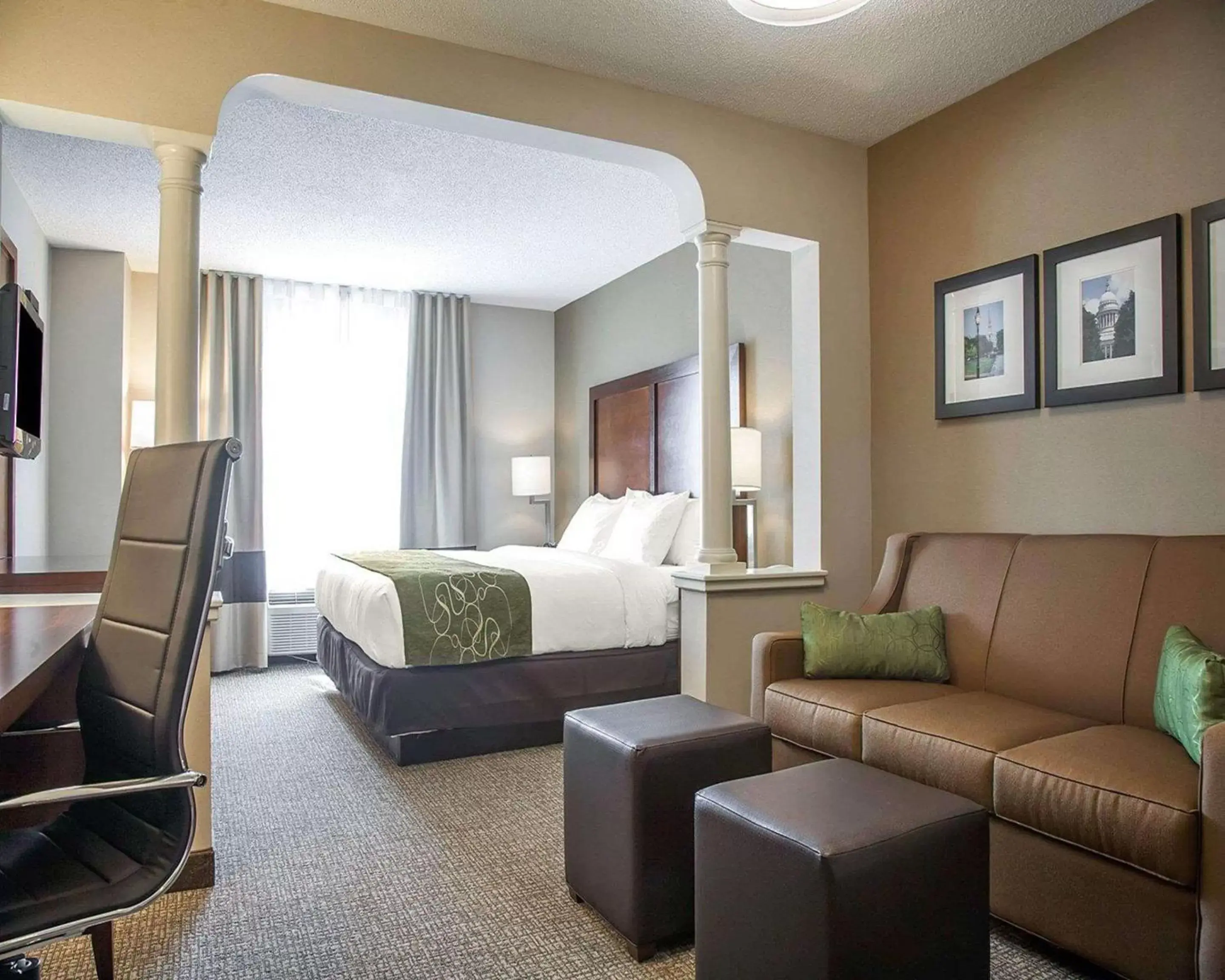 Bedroom, Bed in Comfort Suites West Warwick - Providence Bedroom, Bed in Comfort Suites West Warwick - Providence