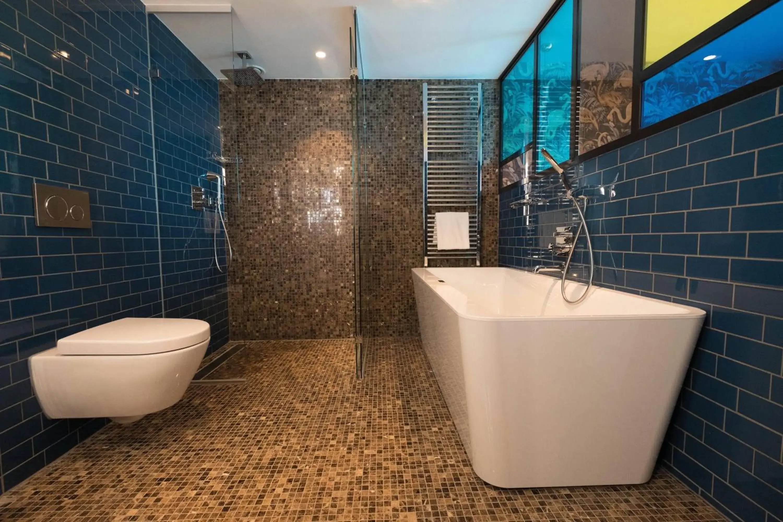 Bathroom in Apollo Hotel Amsterdam, a Tribute Portfolio Hotel
