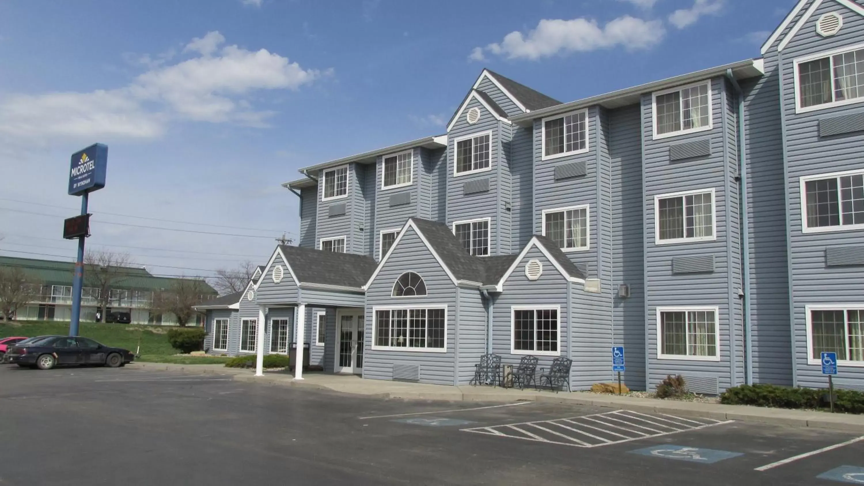 Facade/entrance, Property Building in Microtel Inn & Suites by Wyndham Rapid City