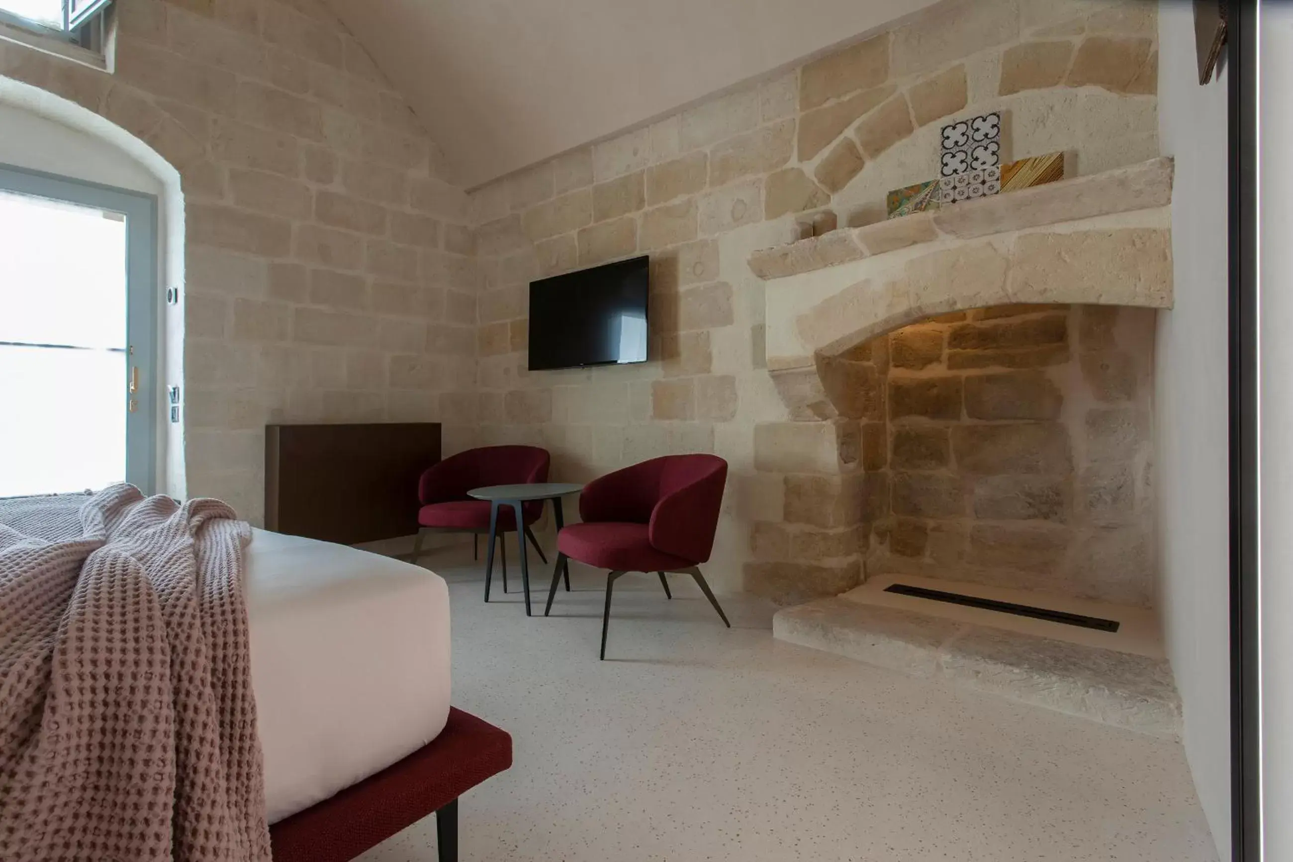 Bedroom, TV/Entertainment Center in PIANELLE RESORT