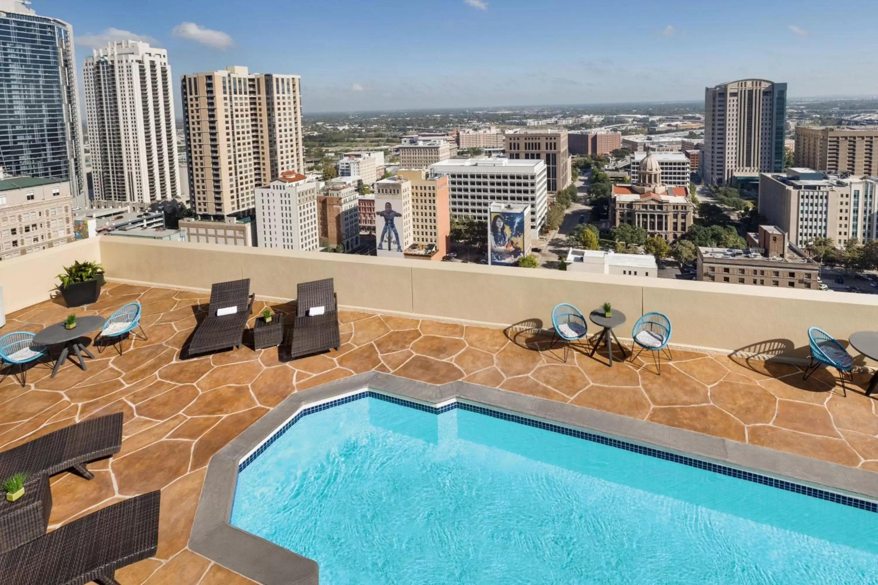 Swimming pool, Pool View in Magnolia Hotel Houston, a Tribute Portfolio Hotel