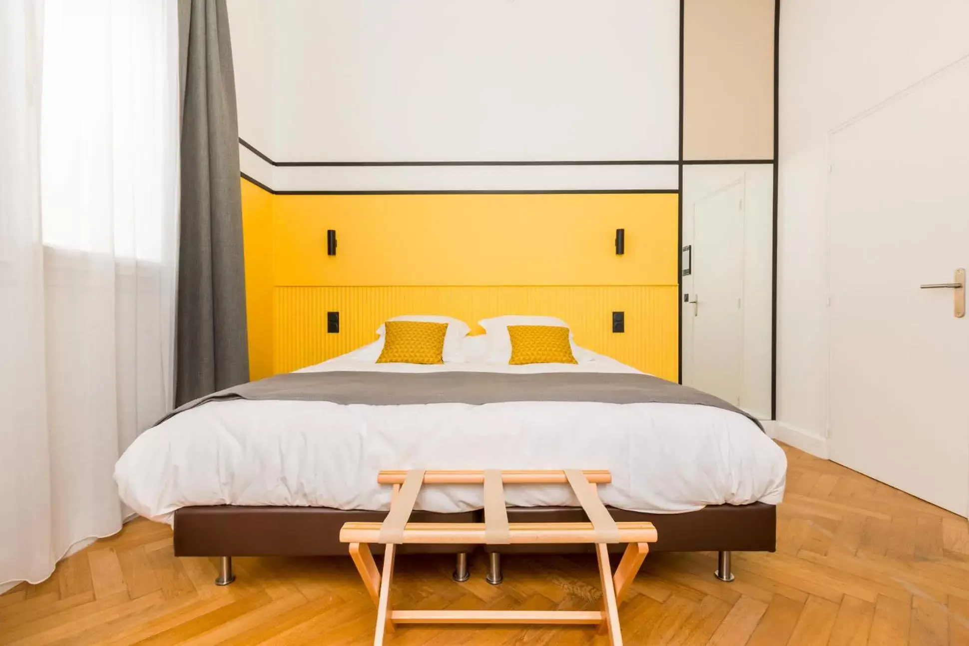 Bedroom, Bed in Le Chat Qui Dort - Villa Gounod
