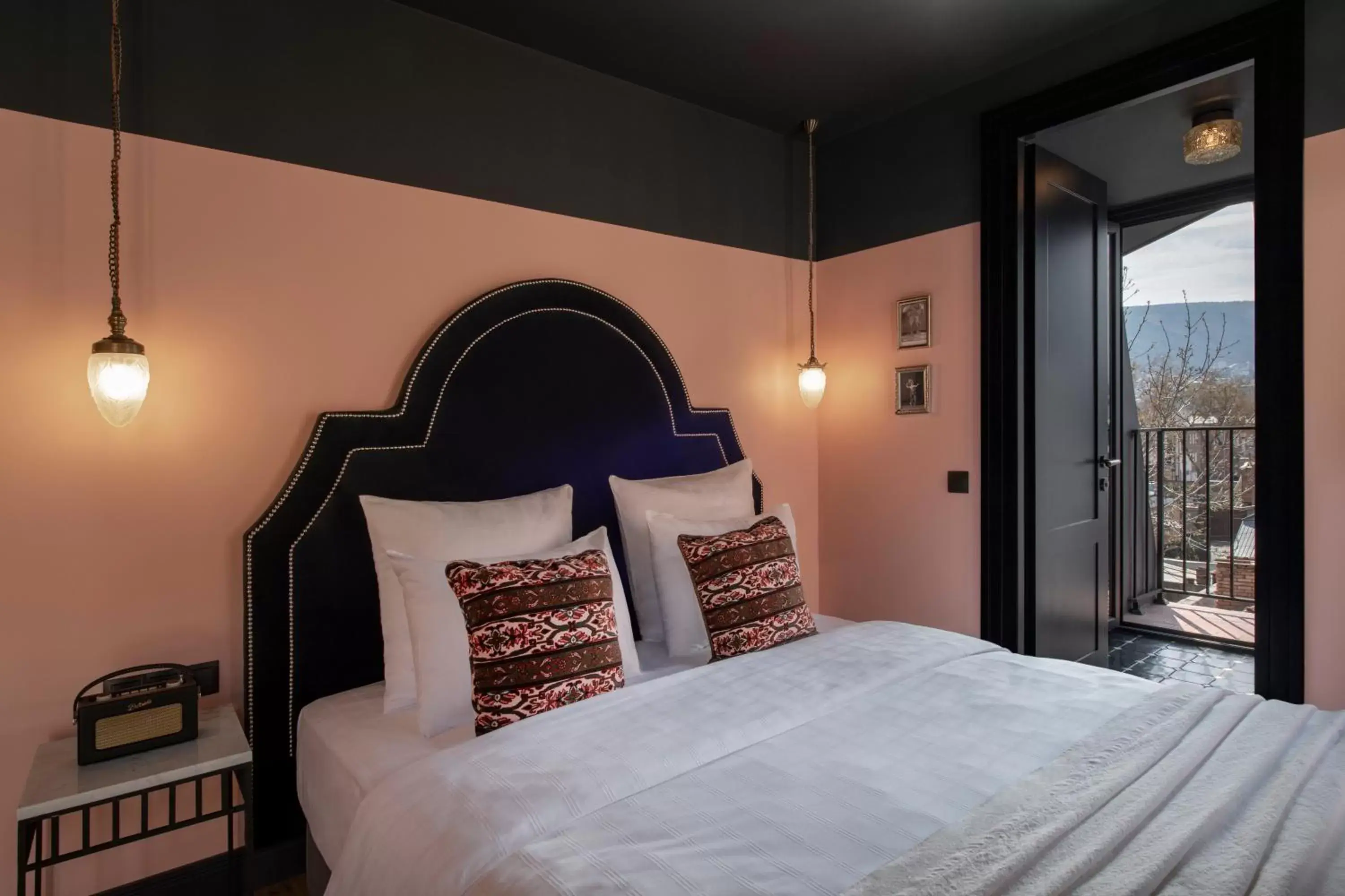 Deluxe Double Room with Bath in Communal Hotel Plekhanovi Deluxe Double Room with Bath in Communal Hotel Plekhanovi