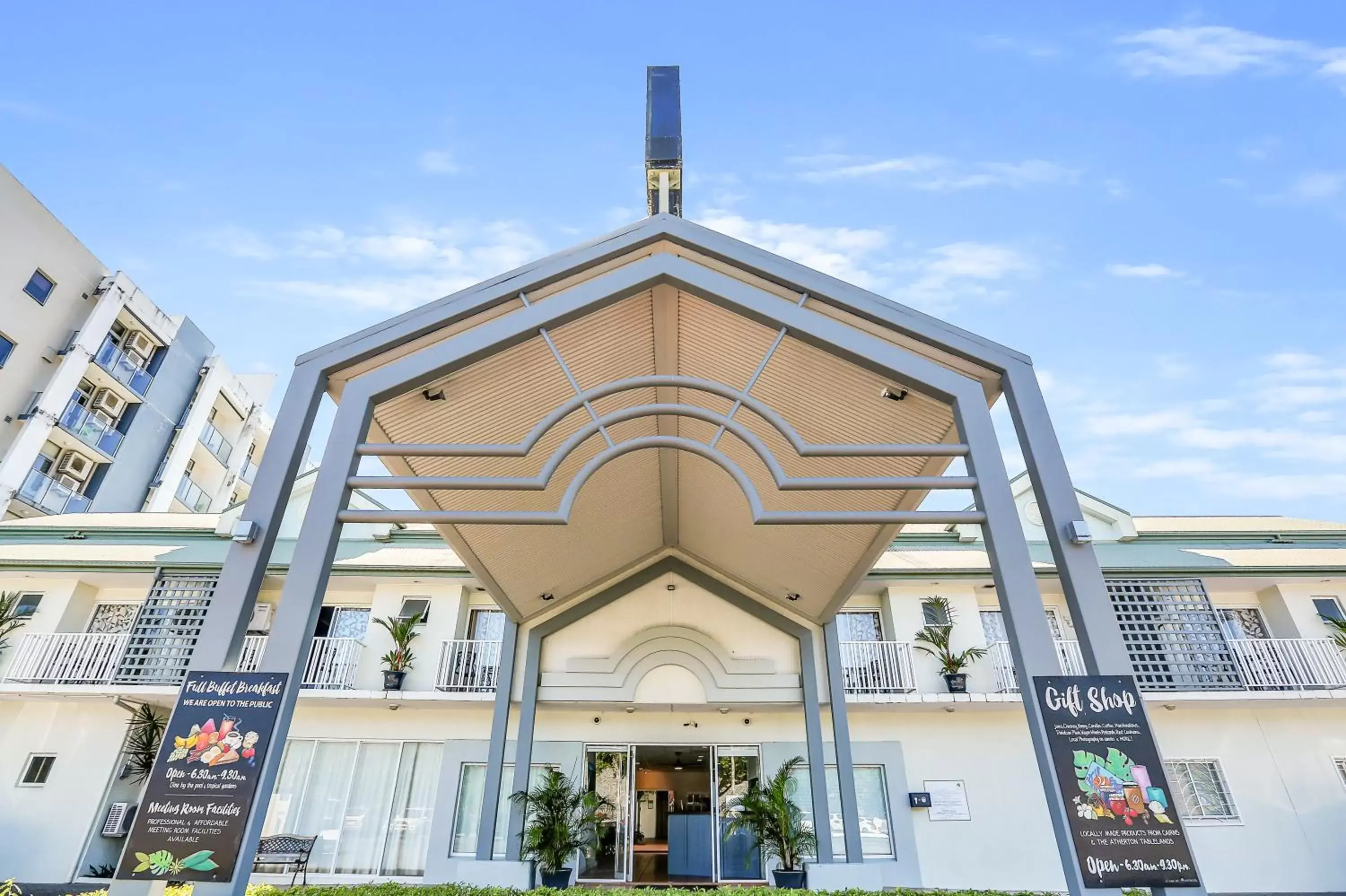 Facade/entrance, Property Building in Coral Tree Inn