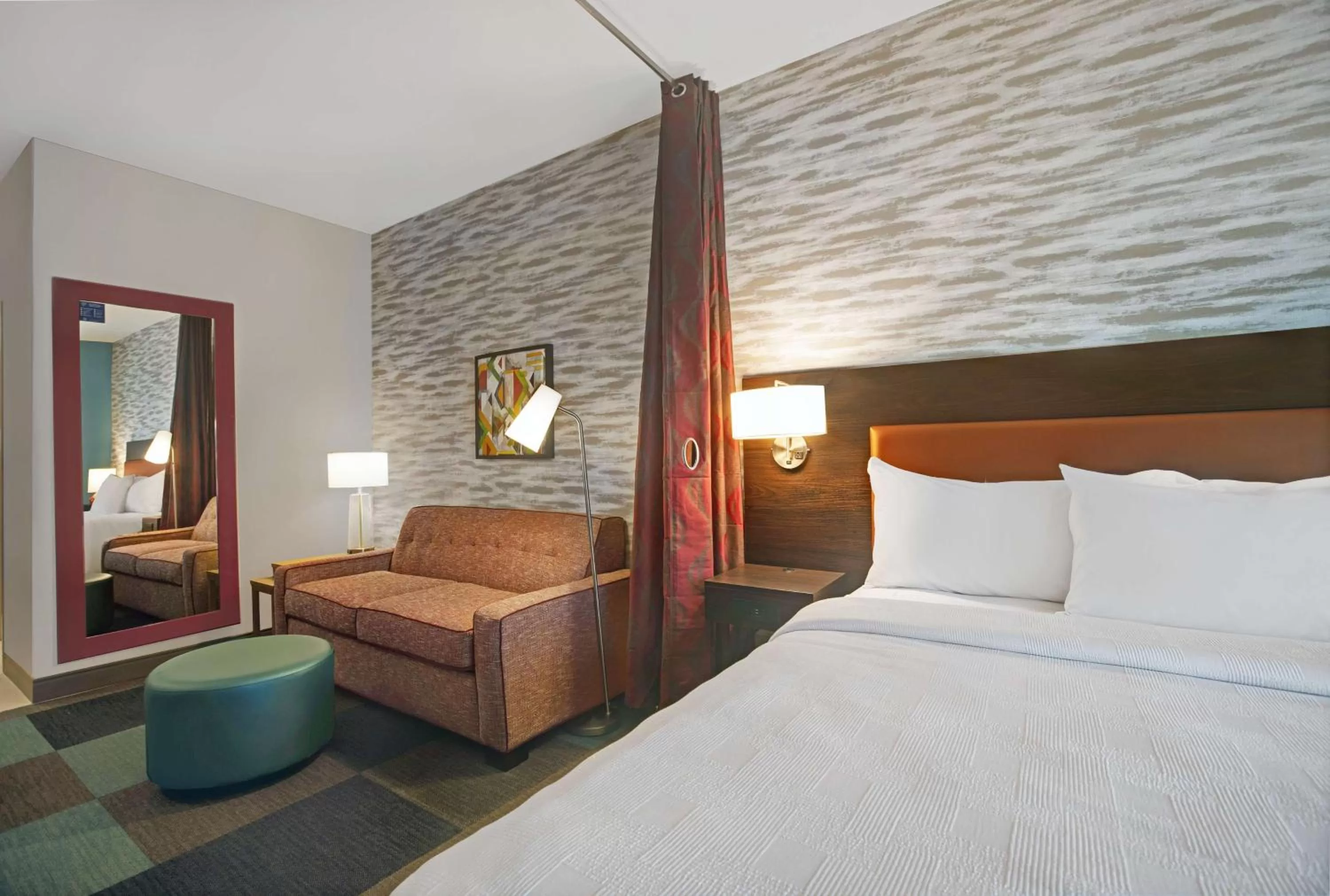 Living room, Bed in Home2 Suites By Hilton Yuma Pivot Point