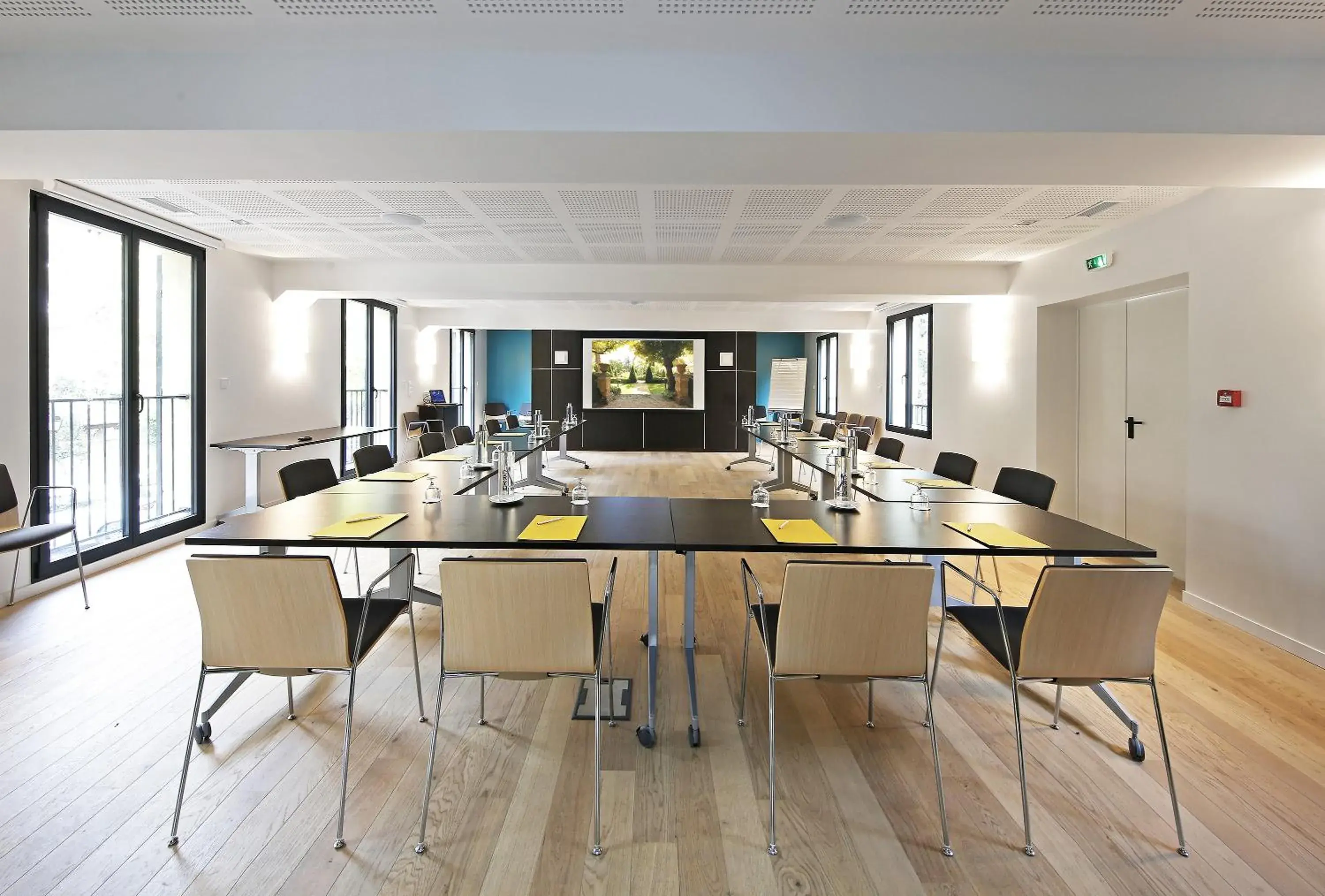 Meeting/conference room in Le Pigonnet - Esprit de France
