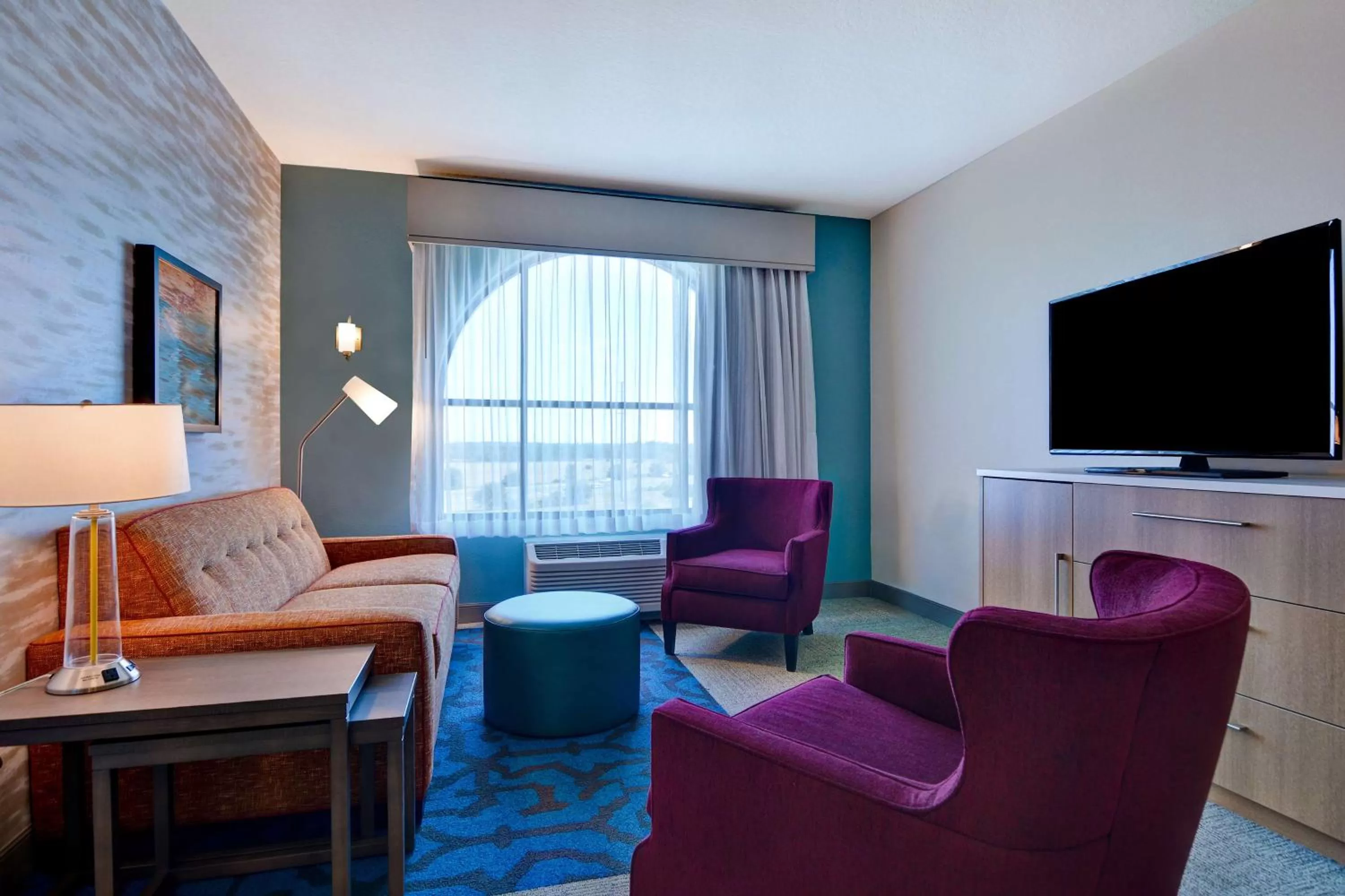 Living room in Home2 Suites By Hilton Orlando Flamingo Crossings, FL