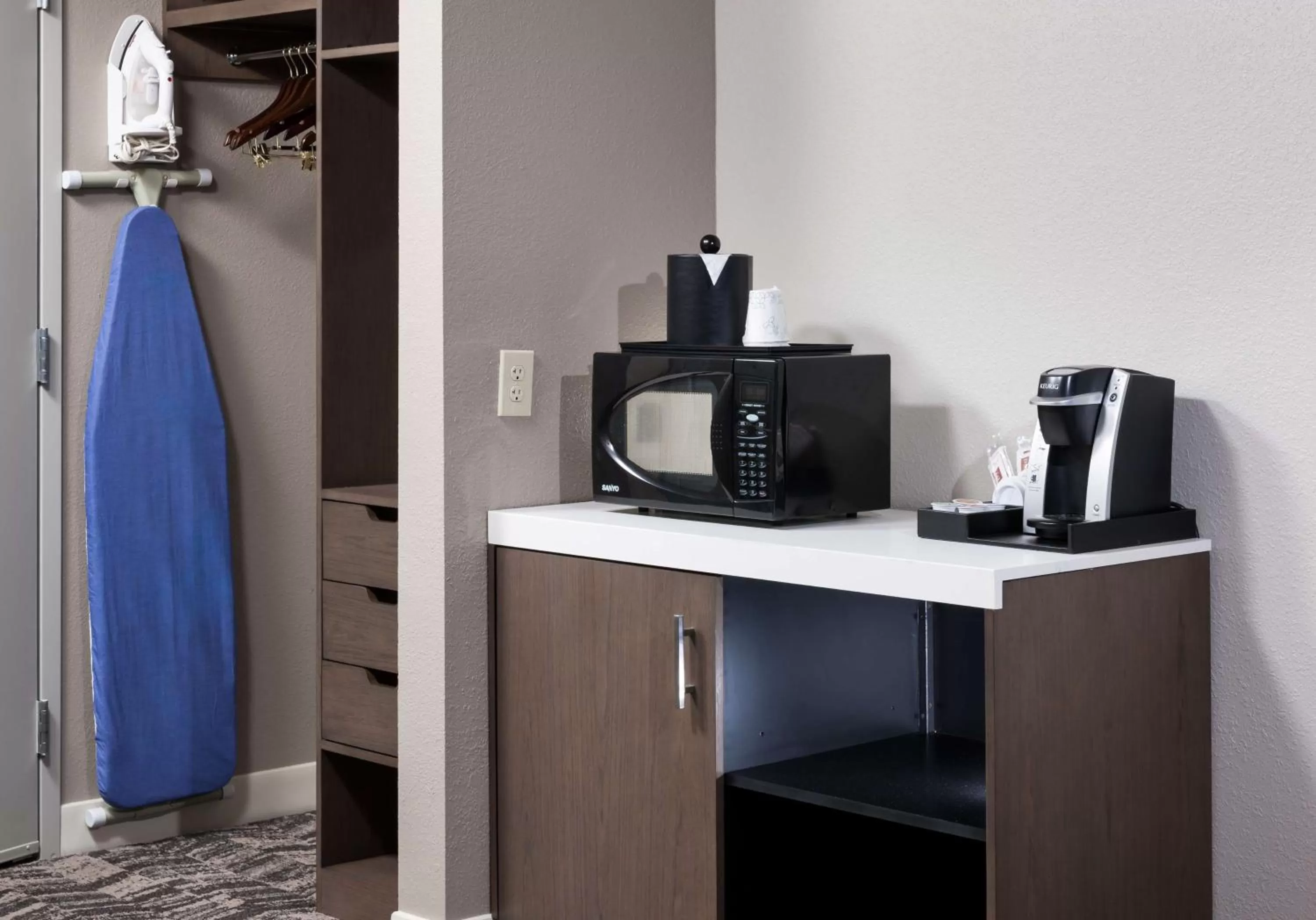 Living room in Hilton Garden Inn Savannah Airport