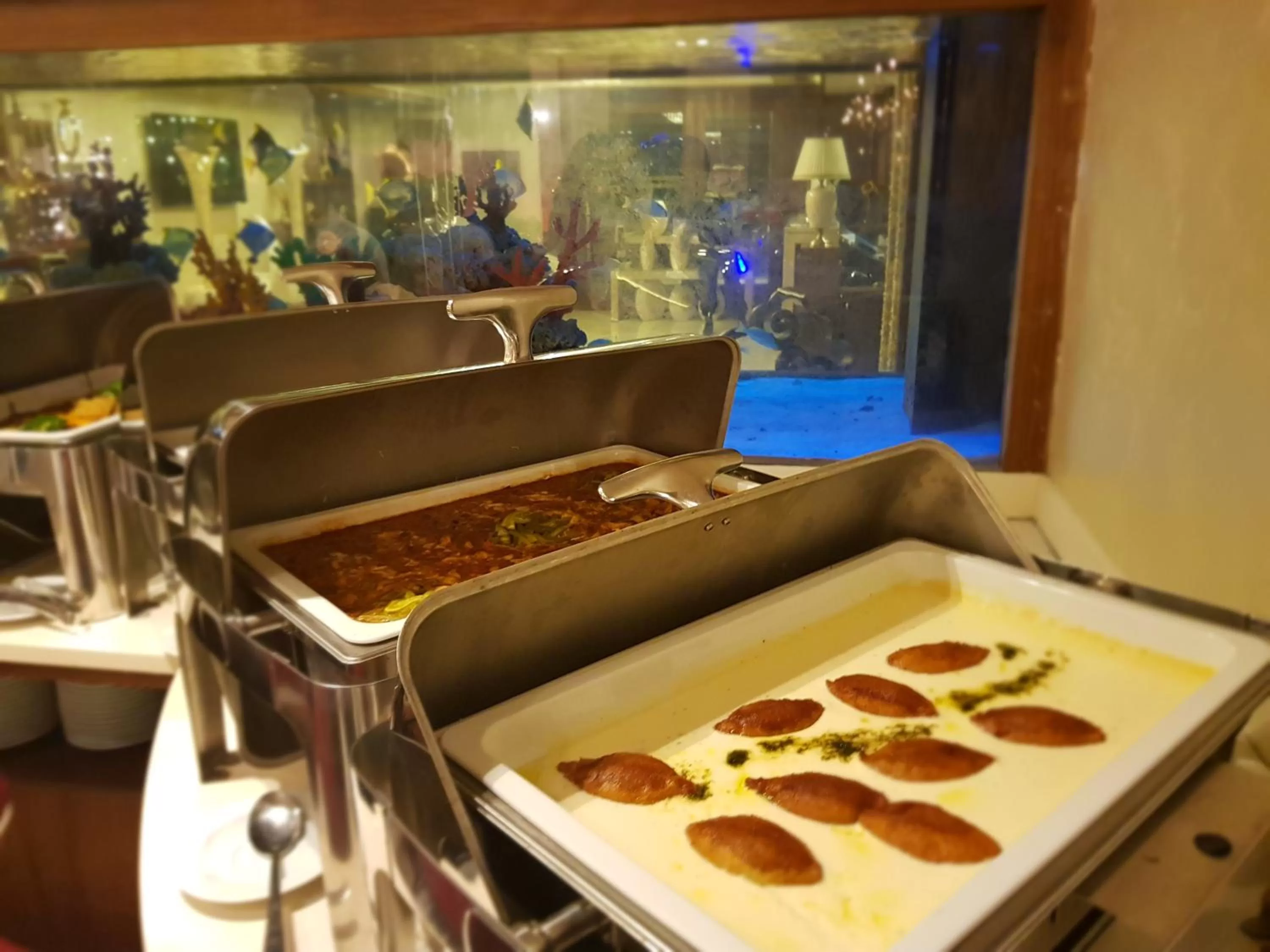 Food and drinks in Seven Roses Hotel