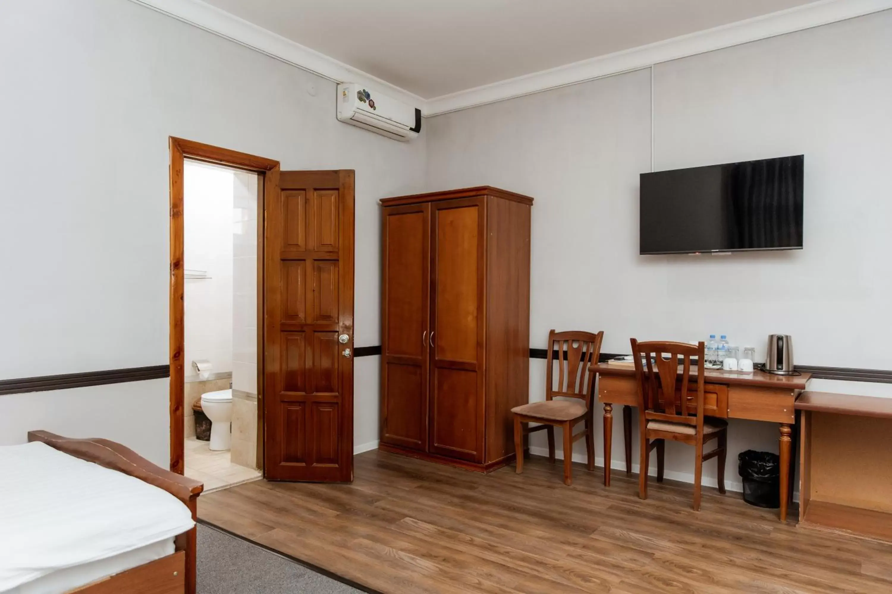 Large Twin Room in Stella Hotel Tashkent Large Twin Room in Stella Hotel Tashkent