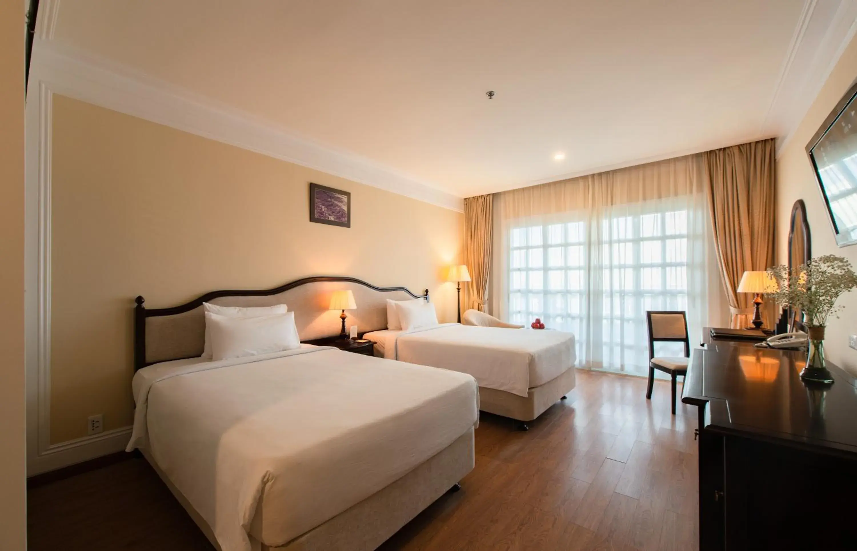 Photo of the whole room, Bed in Sunrise Nha Trang Beach Hotel & Spa