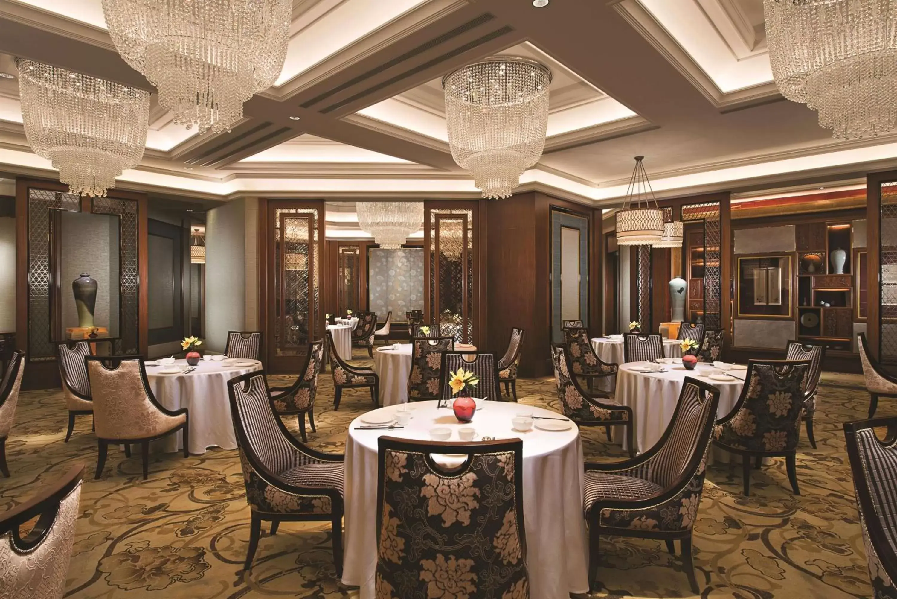 Restaurant/Places to Eat in Shangri-La Nanjing