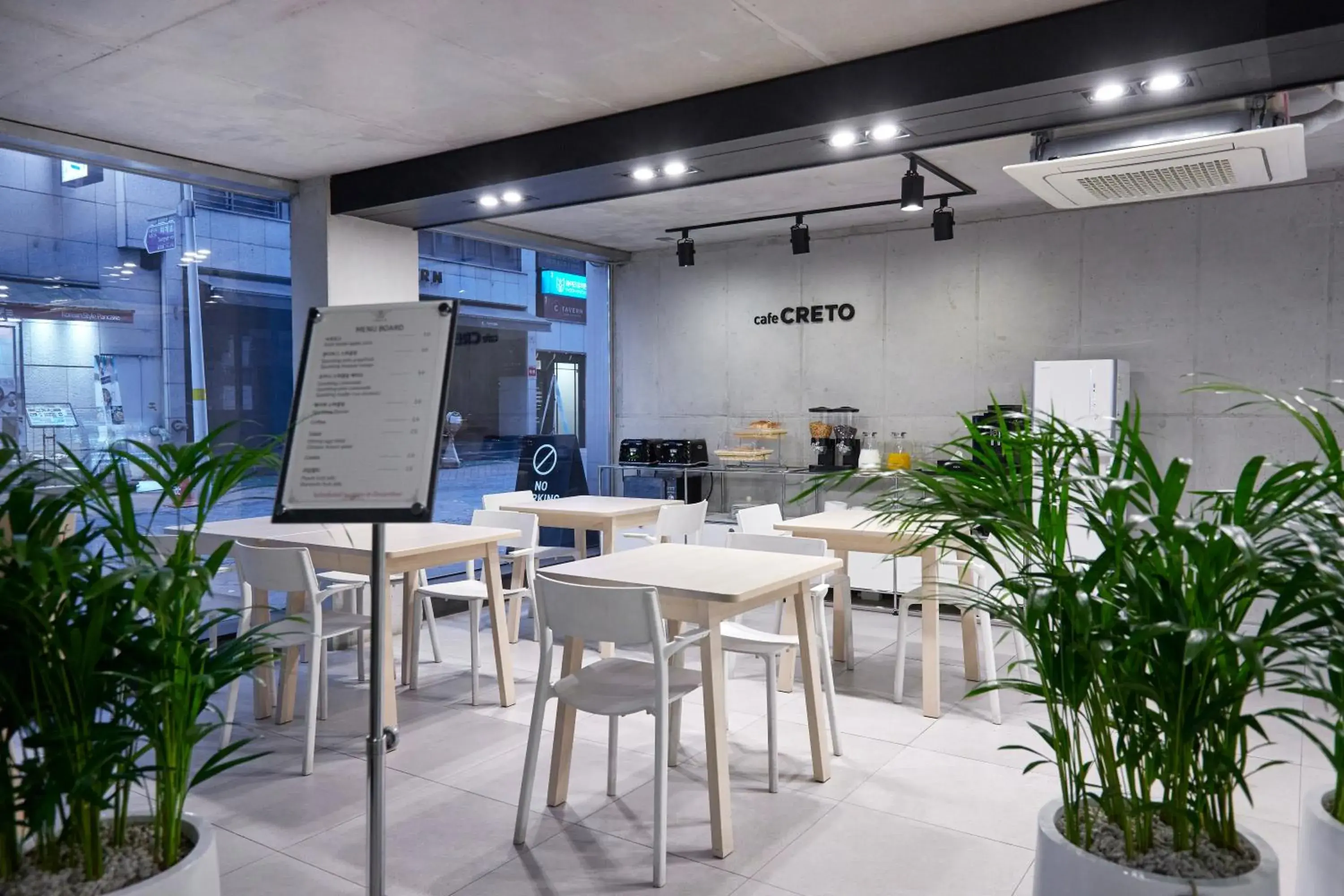 Restaurant/Places to Eat in Creto Hotel Myeongdong