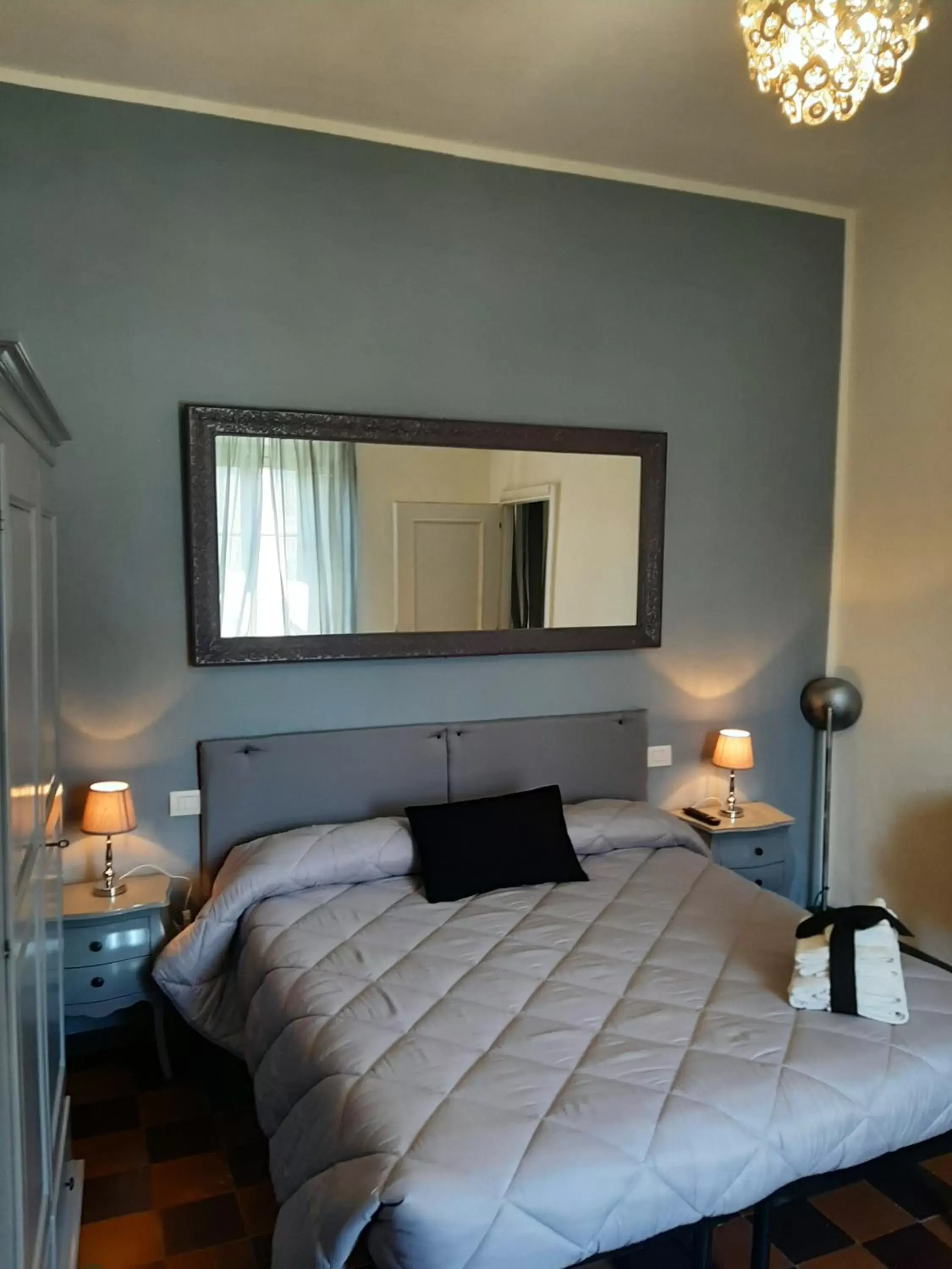 Photo of the whole room, Bed in B&B Principe Calaf 3