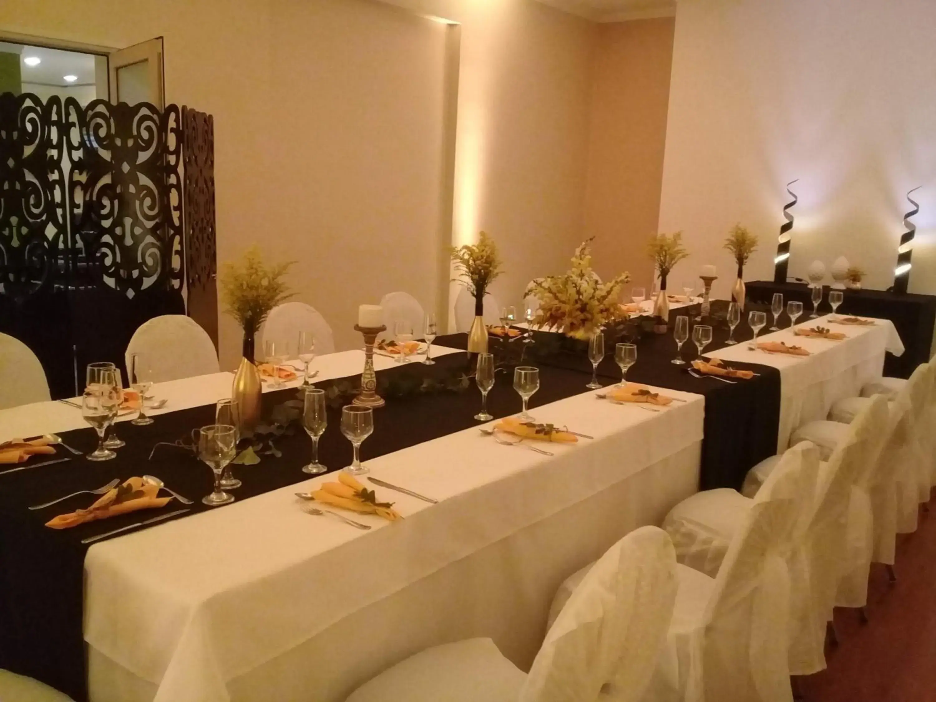 Banquet/Function facilities, Restaurant/Places to Eat in Canoas Parque Hotel