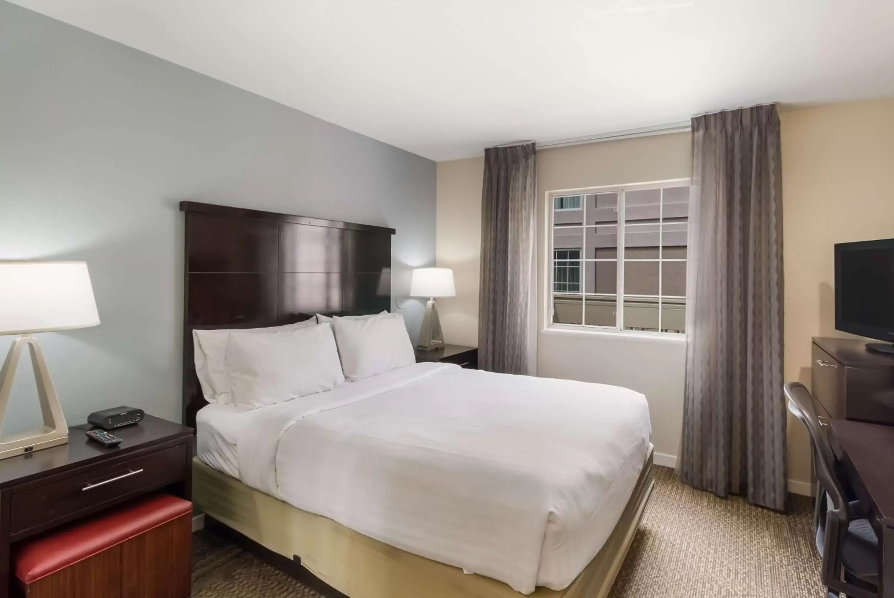 Bedroom, Bed in Sonesta ES Suites Torrance Redondo Beach