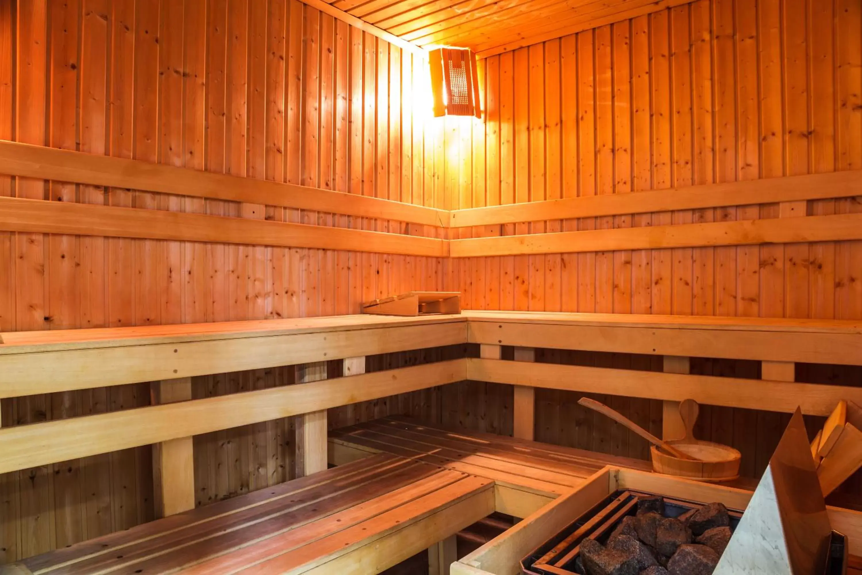 Sauna in Geneva Hotel