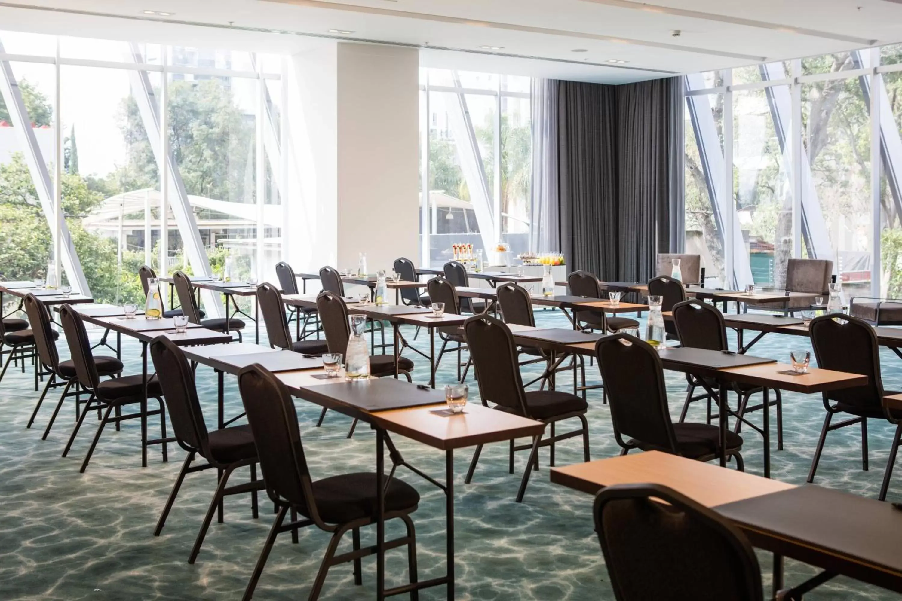 Meeting/conference room, Restaurant/Places to Eat in AC Hotel by Marriott Guadalajara Mexico
