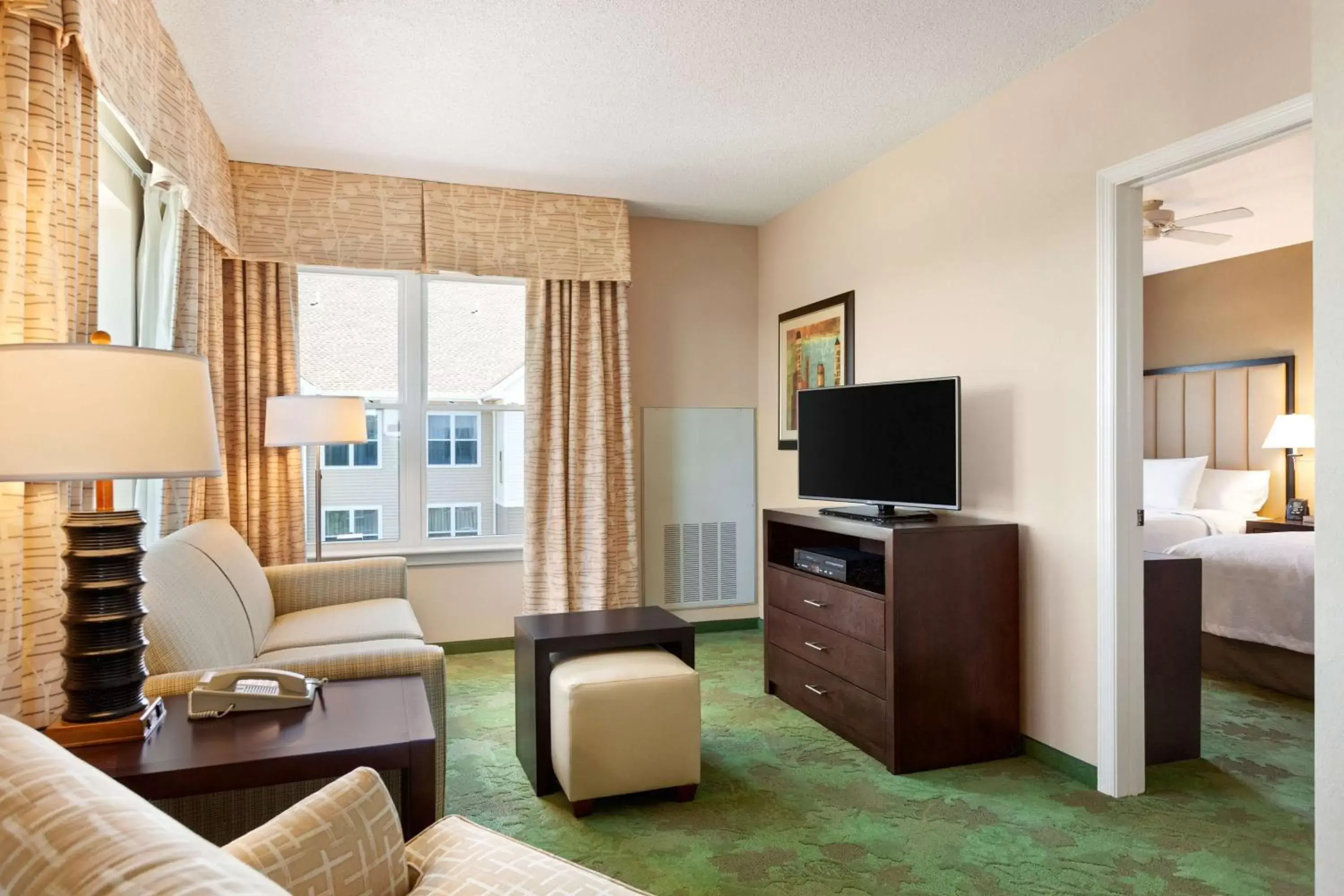 Living room, Seating Area in Homewood Suites by Hilton Reading-Wyomissing