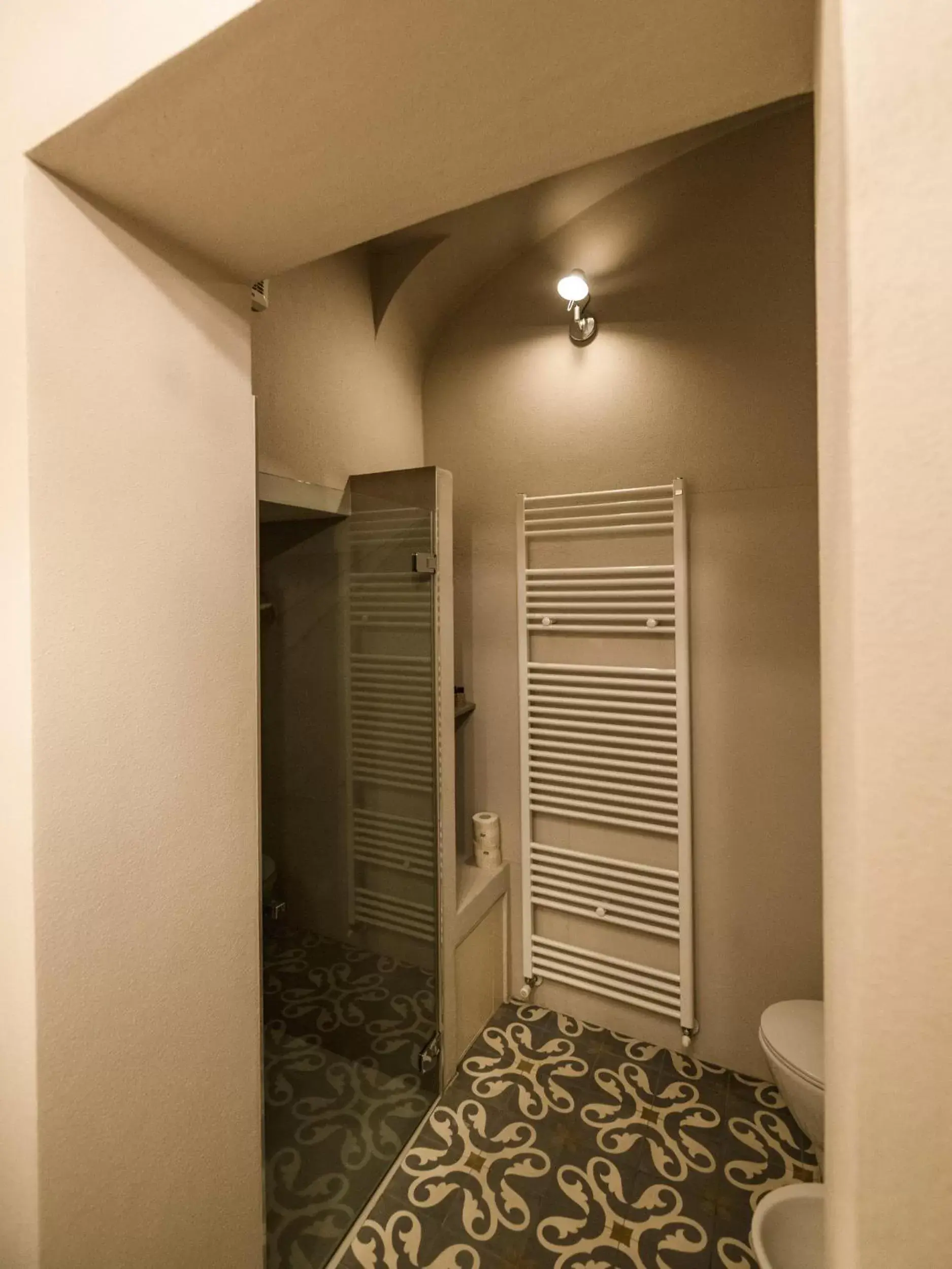 Shower, Bathroom in Le Dimore di Piazza