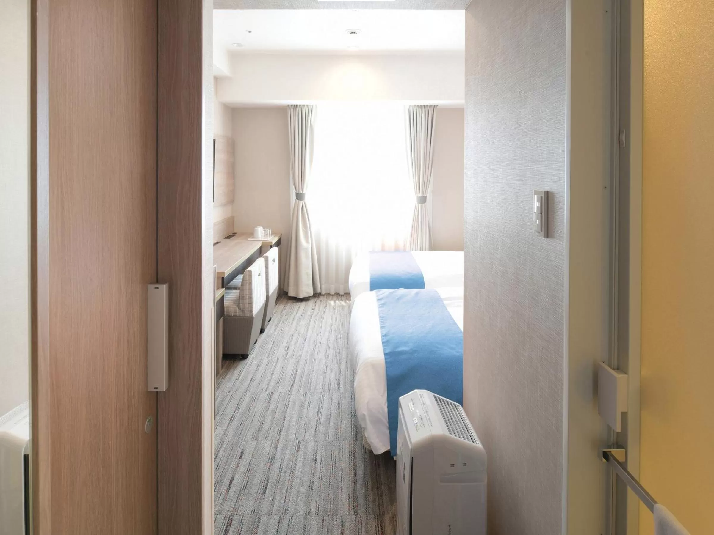 Toilet, Bed in Vessel Inn Shigamoriyama Station