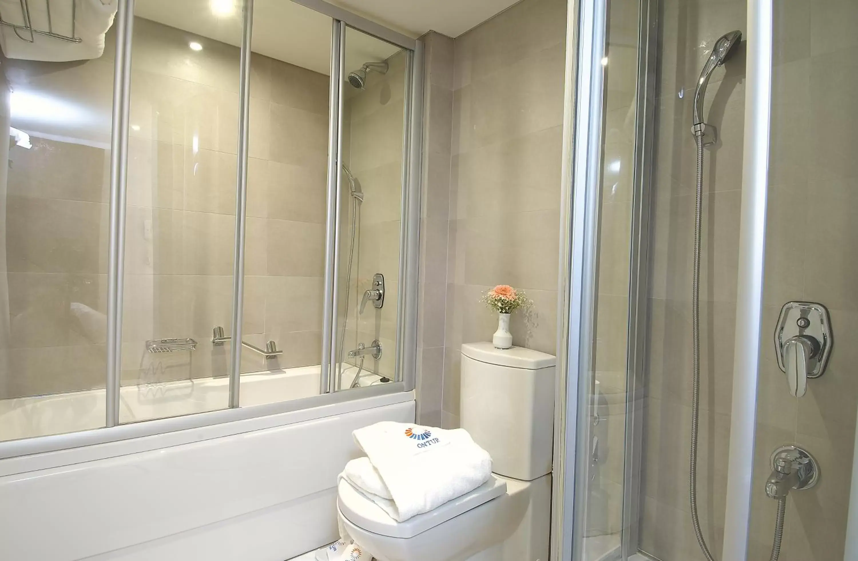 Shower, Bathroom in Ontur Izmir Otel