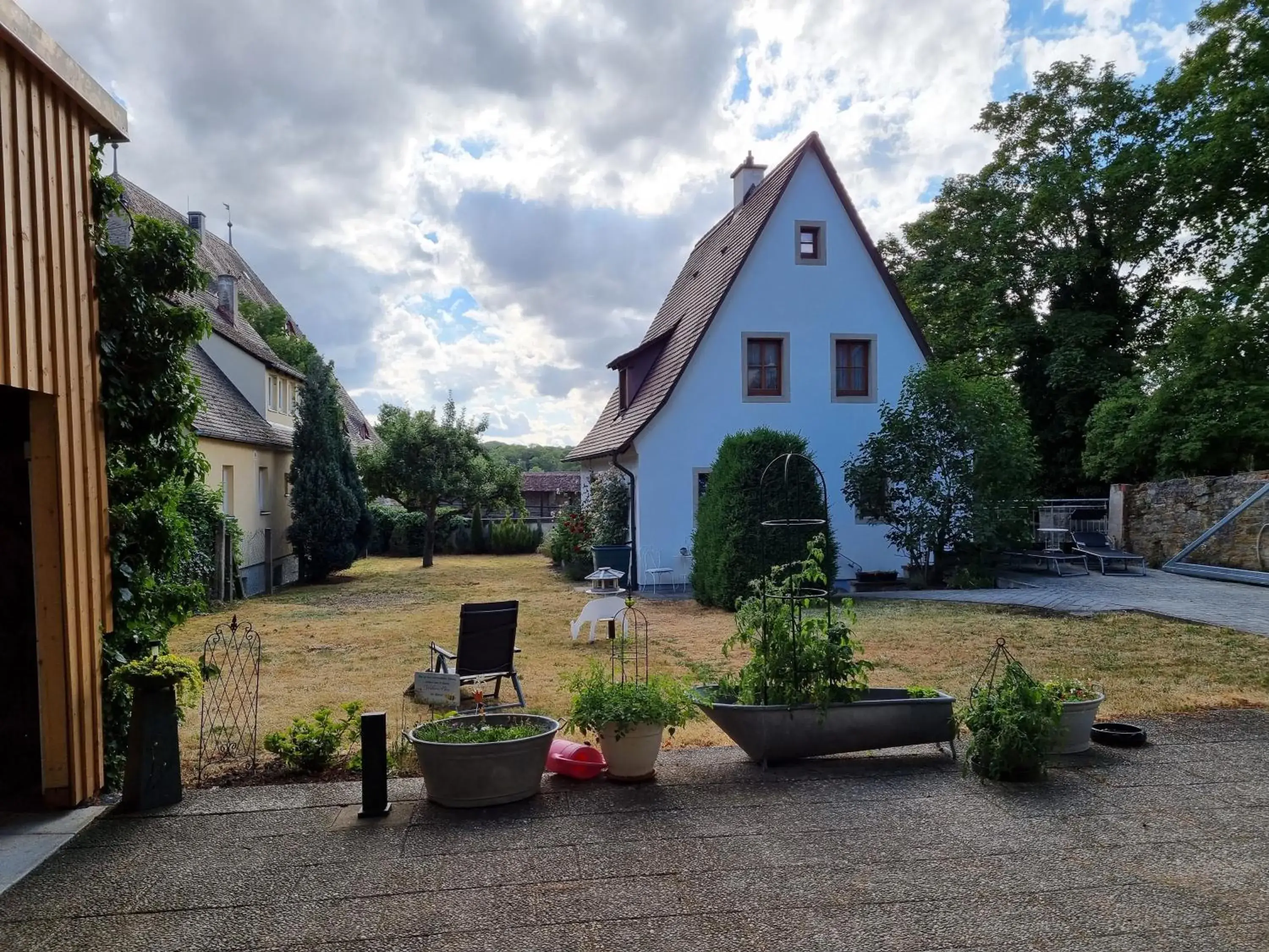 Garden, Property Building in Boutiquehotel Goldene Rose