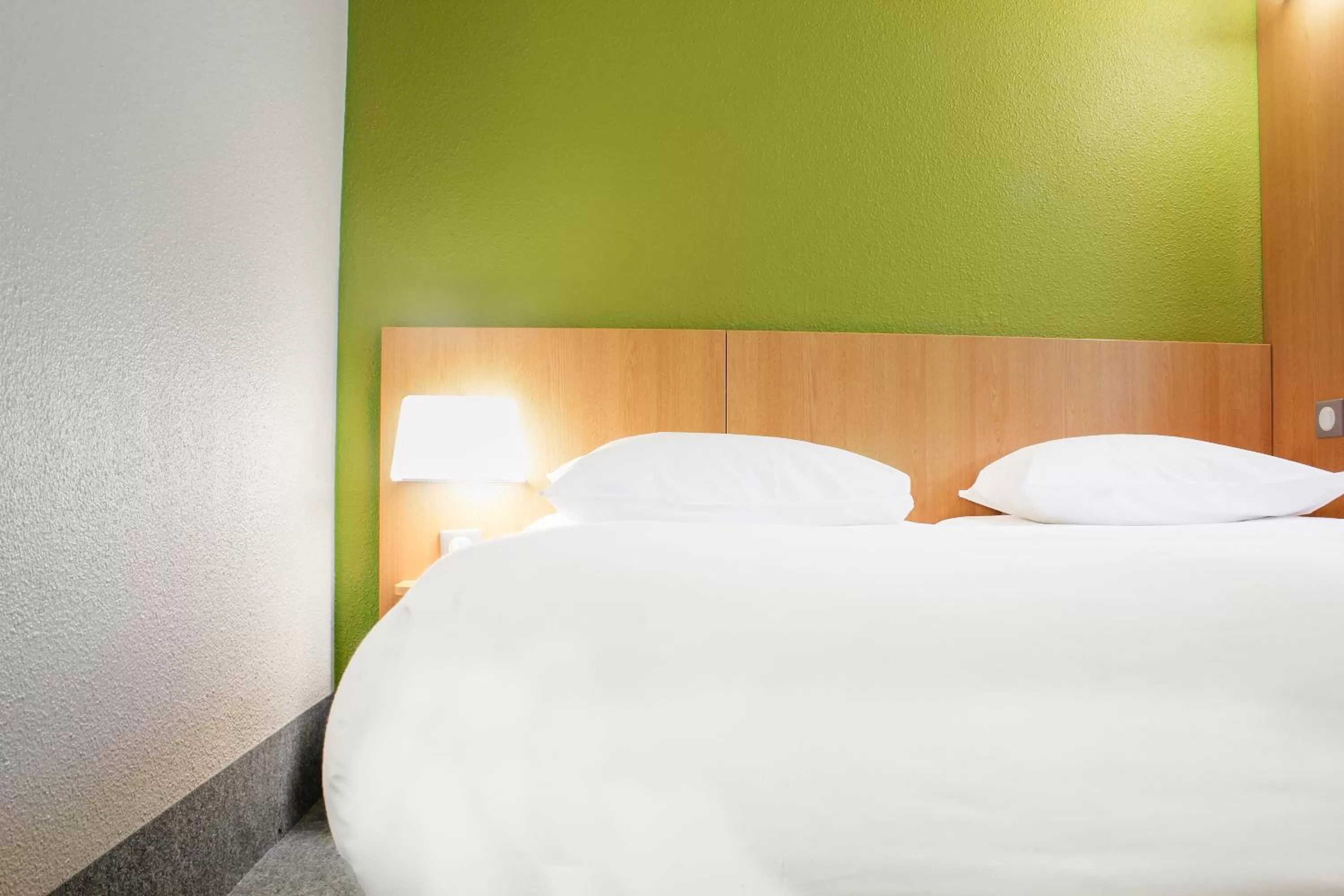 Bed in Hotel Inn design Vierzon