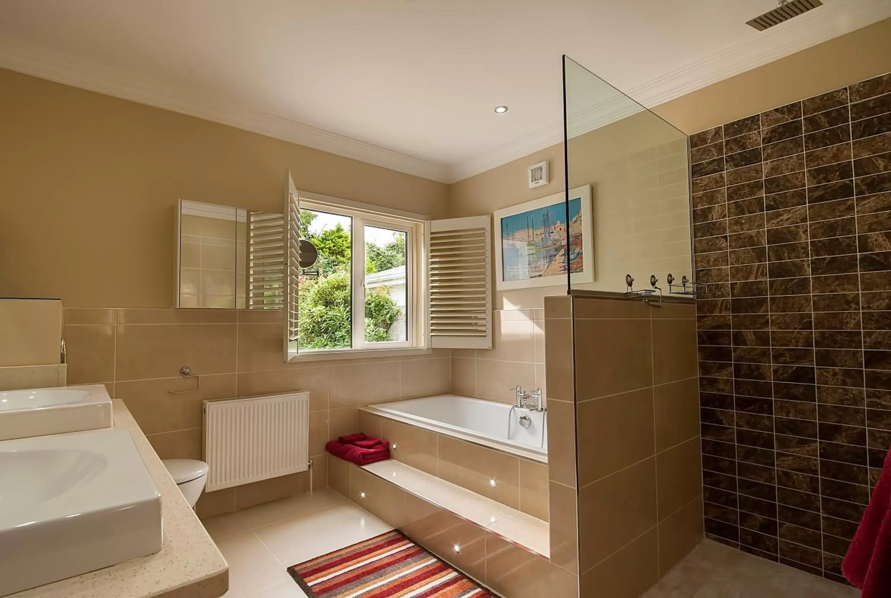Bathroom in Sea Breeze Lodge B&B Galway