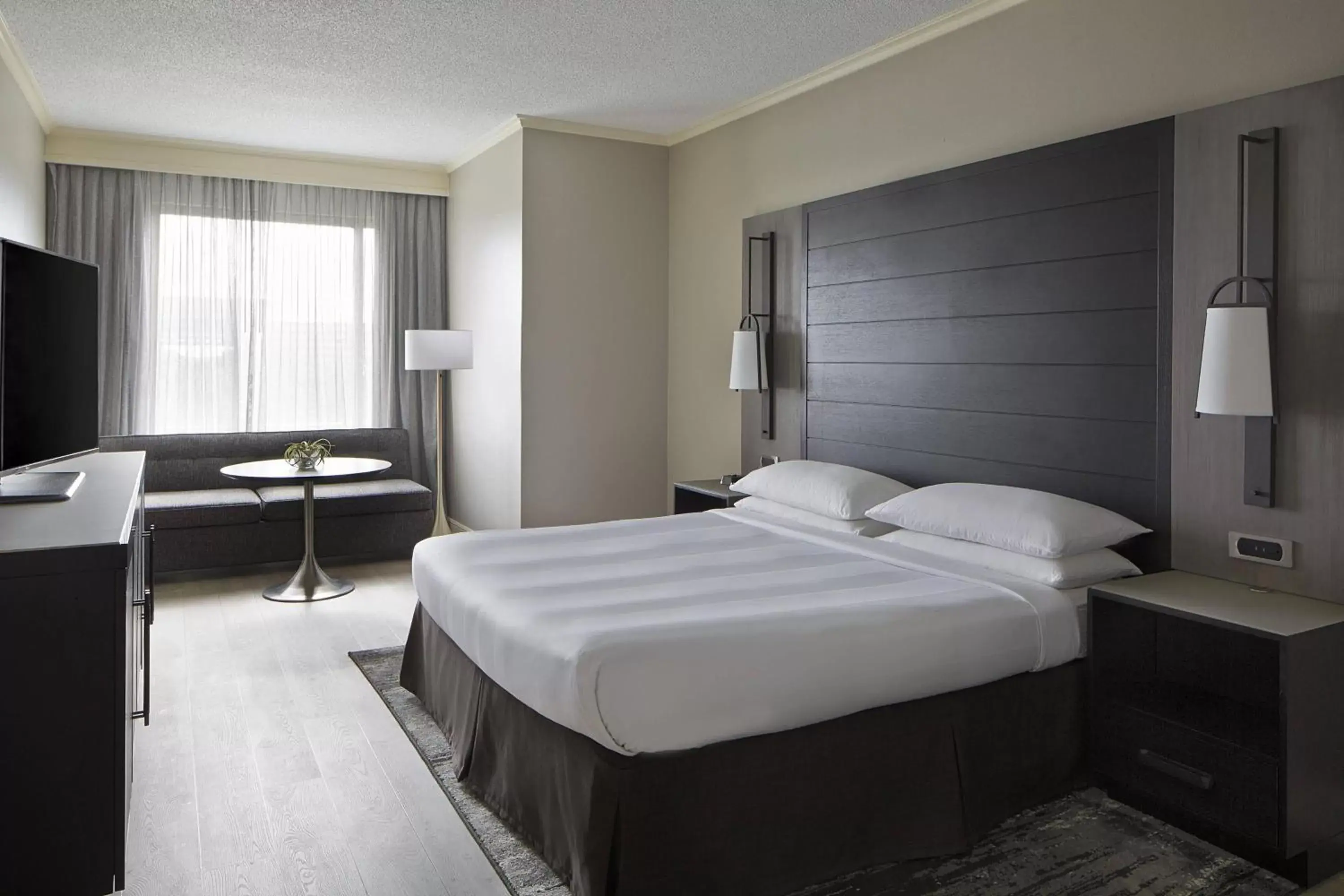 Bedroom, Bed in Dallas/Plano Marriott at Legacy Town Center