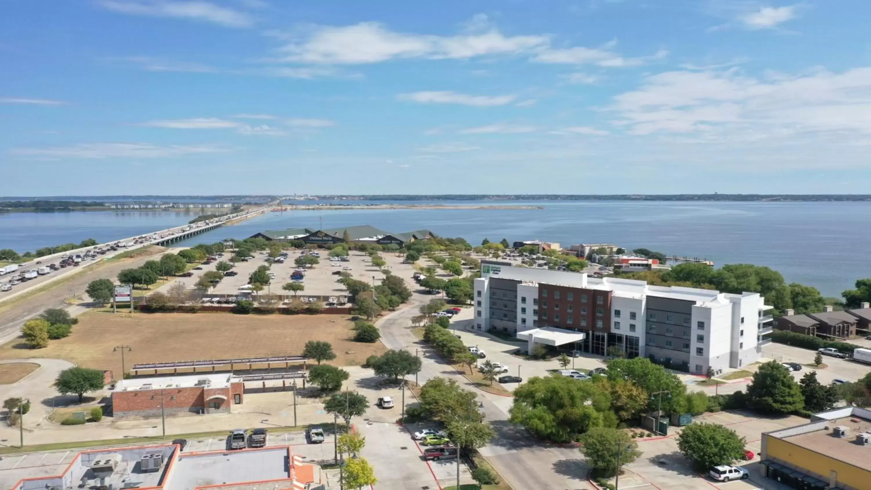 Lobby or reception, Bird's-eye View in Holiday Inn Express & Suites Garland E - Lake Hubbard I30, an IHG Hotel