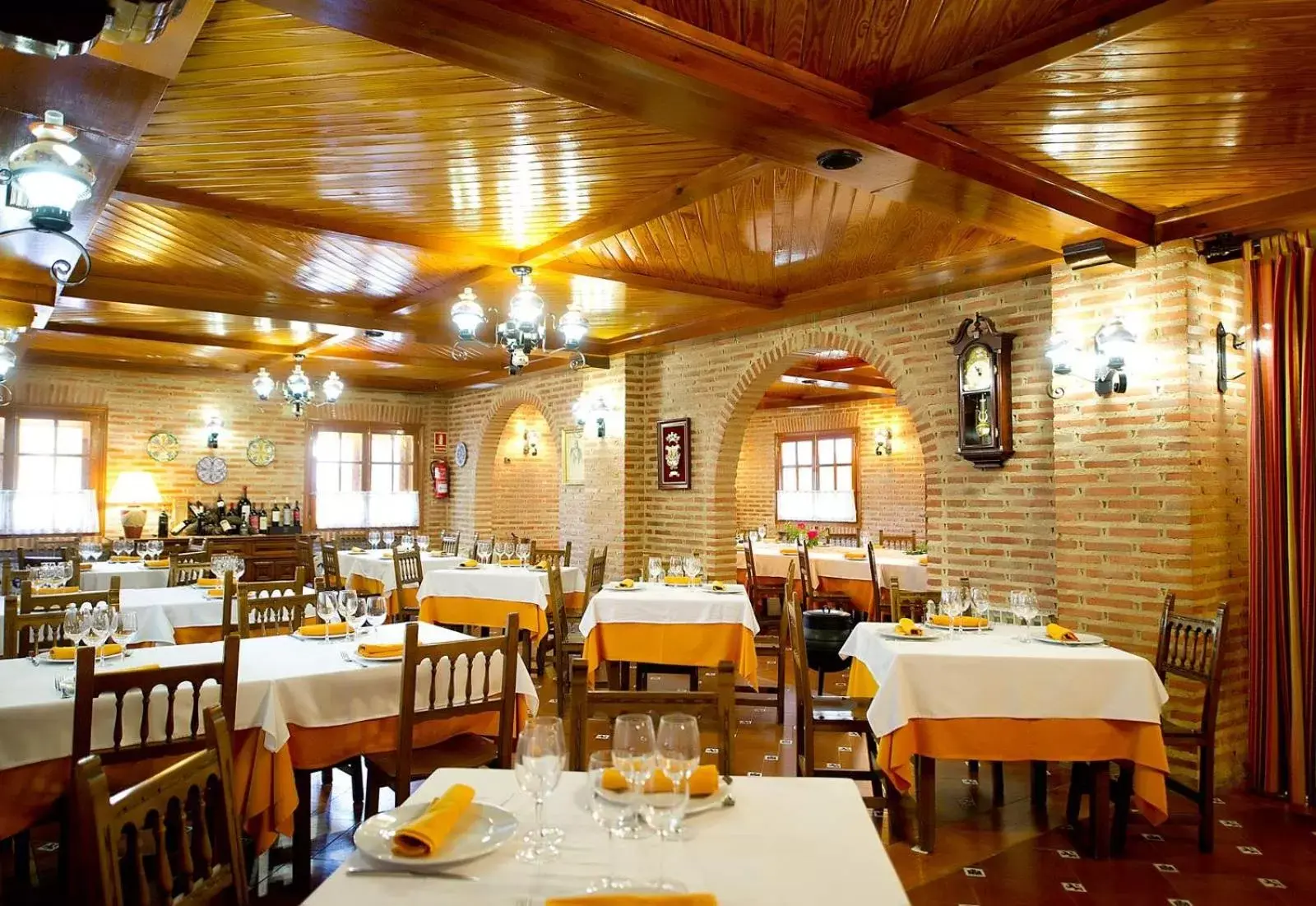 Restaurant/Places to Eat in Hospedium Hotel Juan II