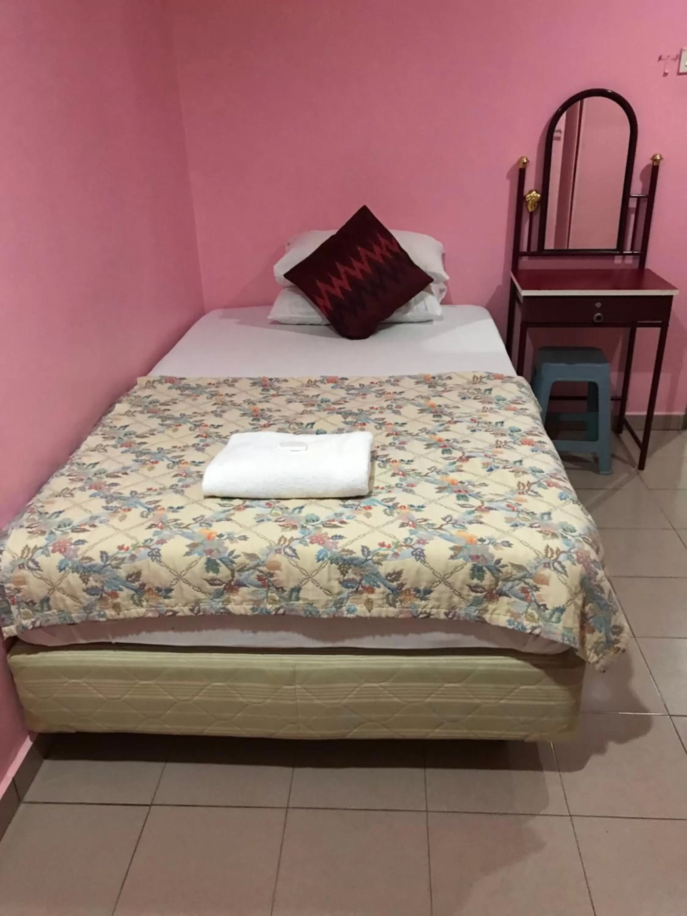 Bed in Hotel Cahaya