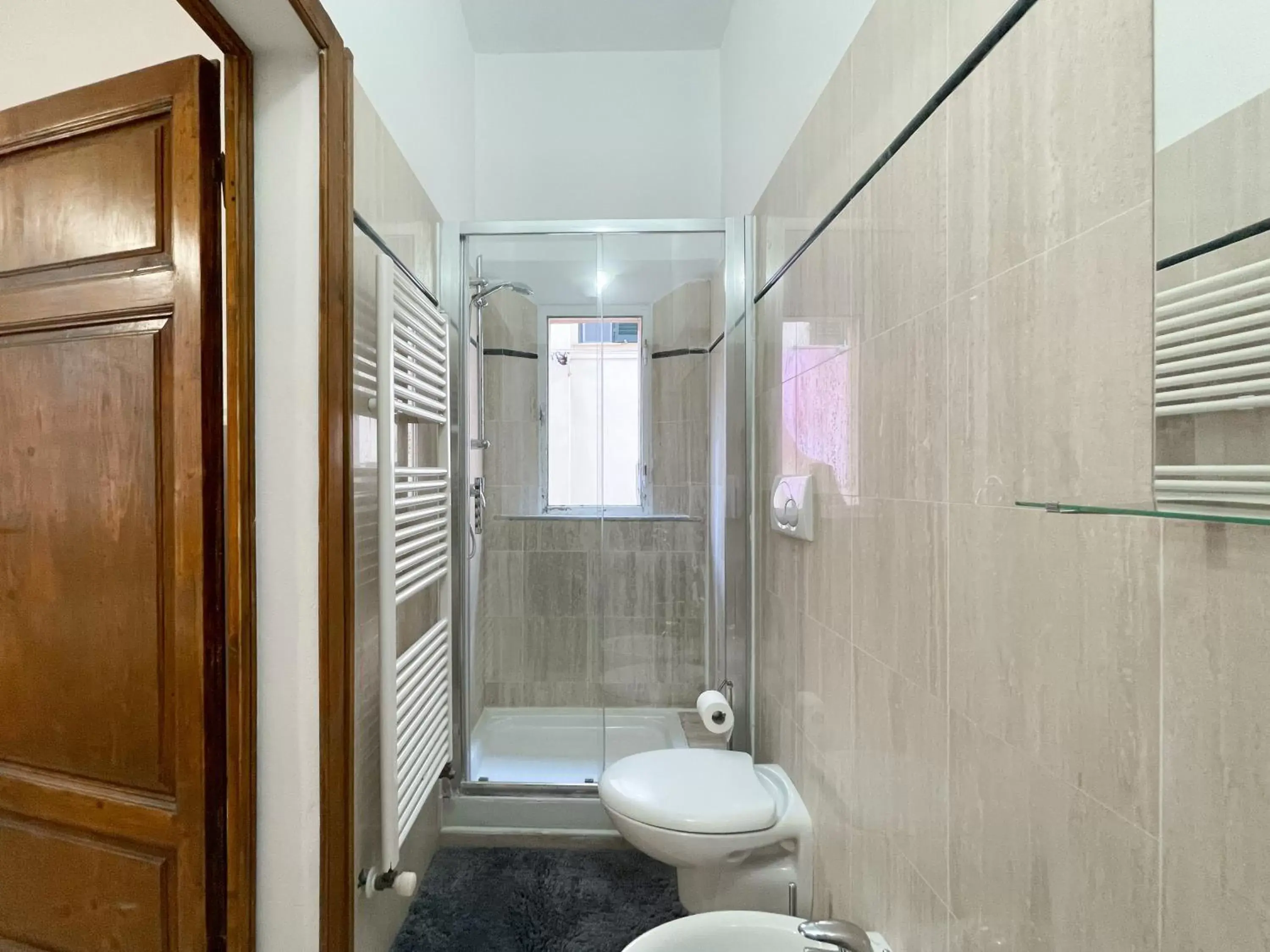 Shower, Bathroom in La Casa di Eli