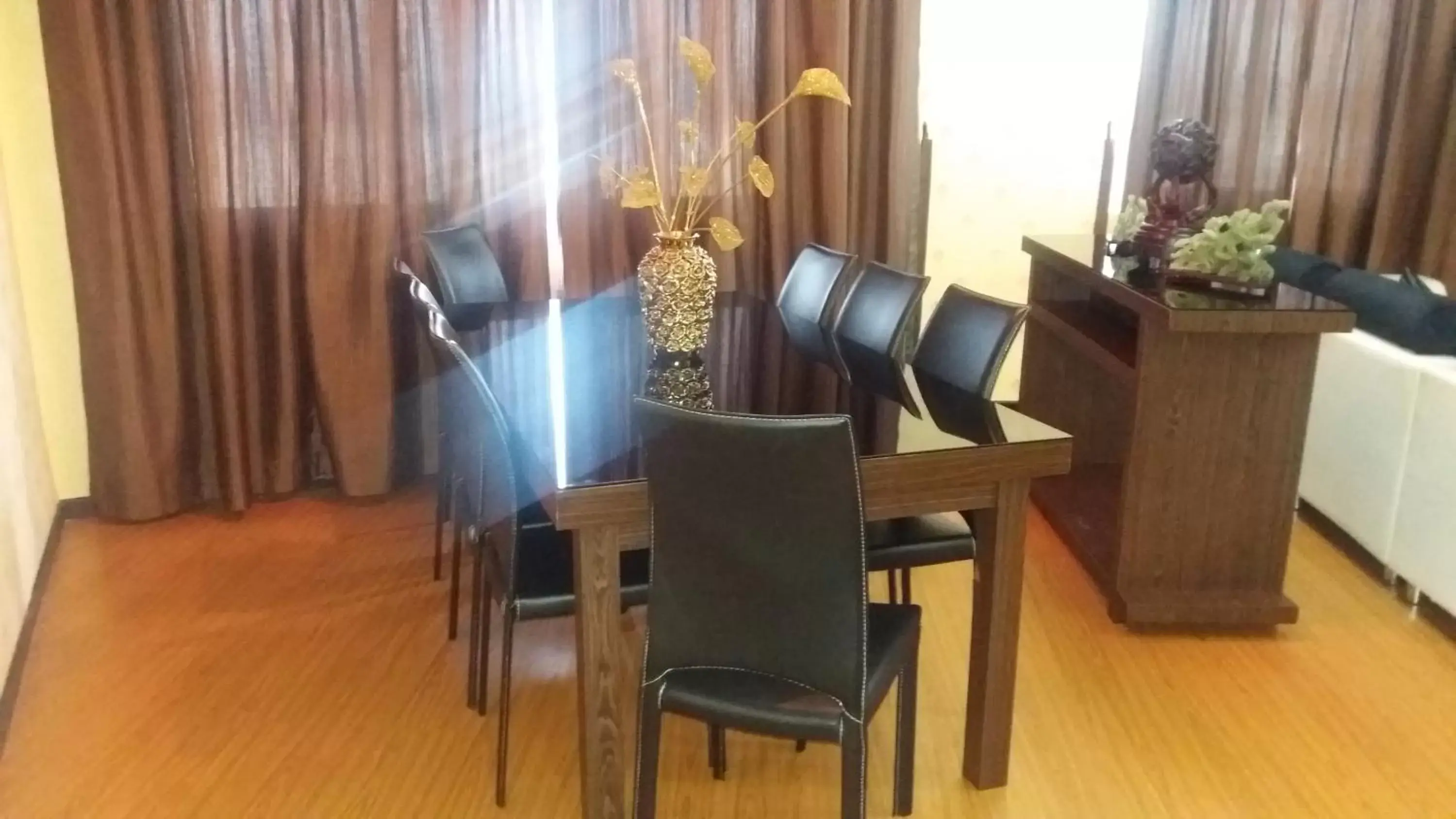 Dining area, Seating Area in Penview Hotel