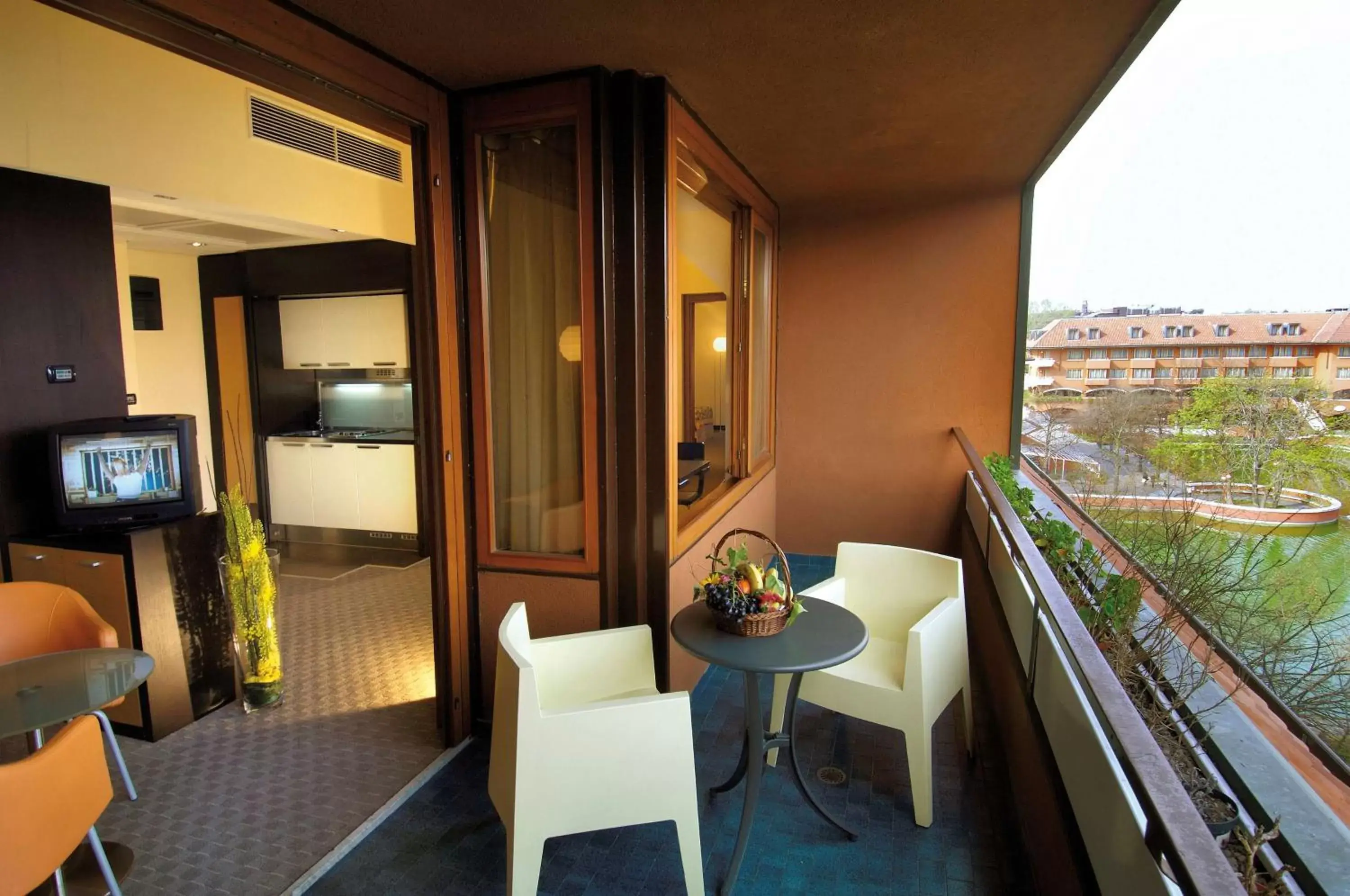 Photo of the whole room, Balcony/Terrace in NH Milano 2 Residence