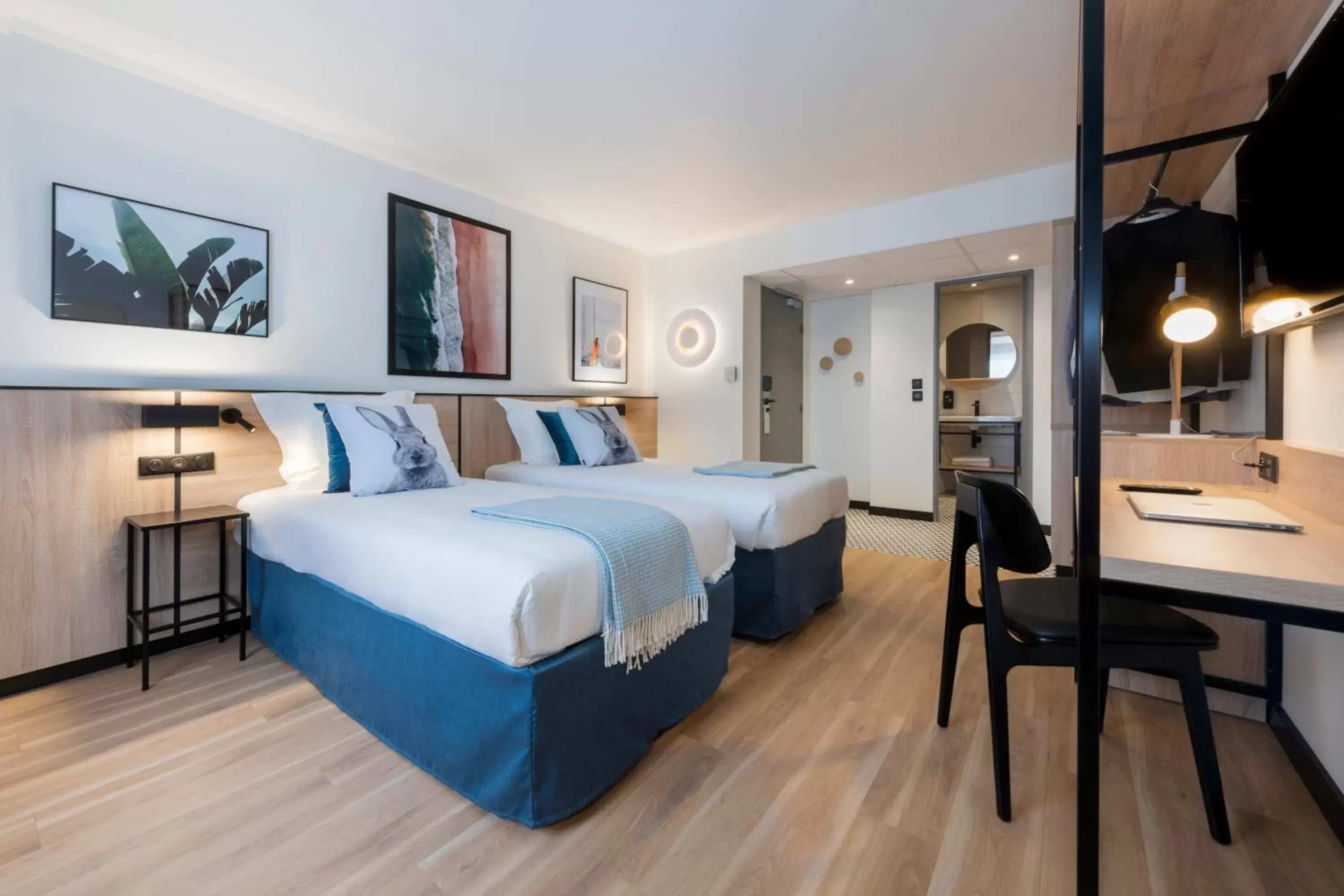 Photo of the whole room, Bed in Tulip Residences Joinville-Le-Pont