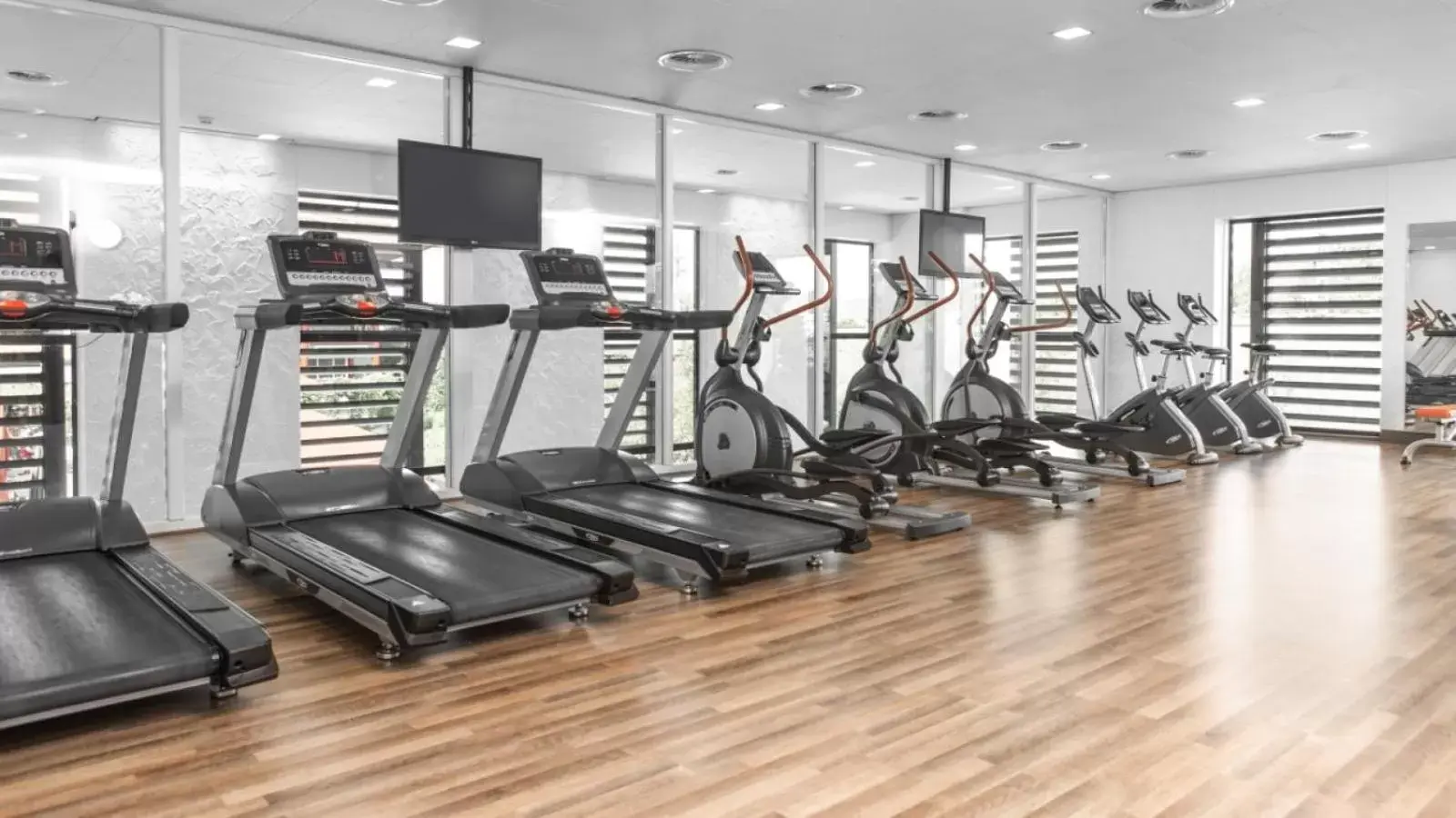 Fitness centre/facilities, Fitness Center/Facilities in Van der Valk Hotel Breukelen
