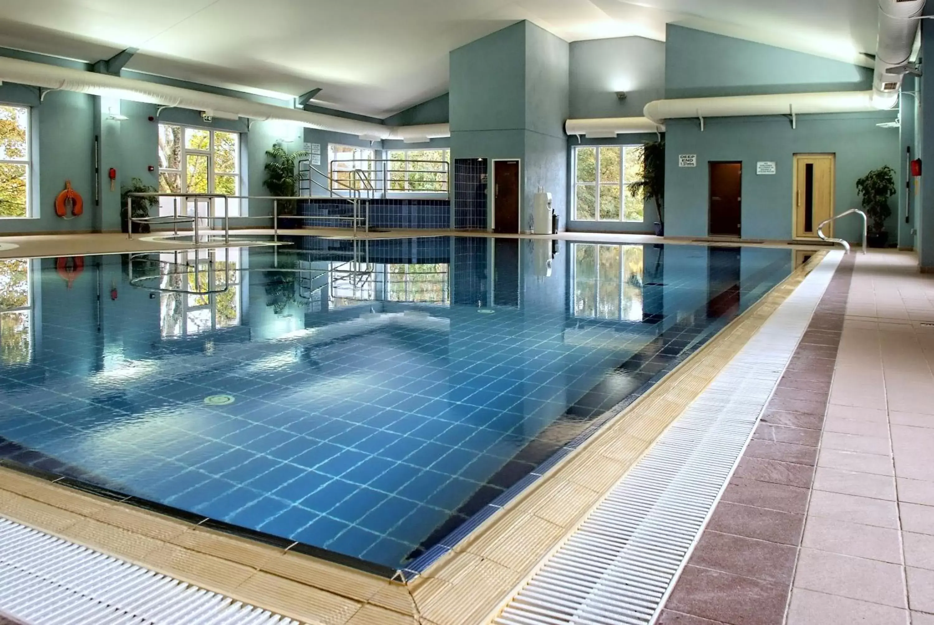 Swimming Pool in Hotel Woodstock Ennis
