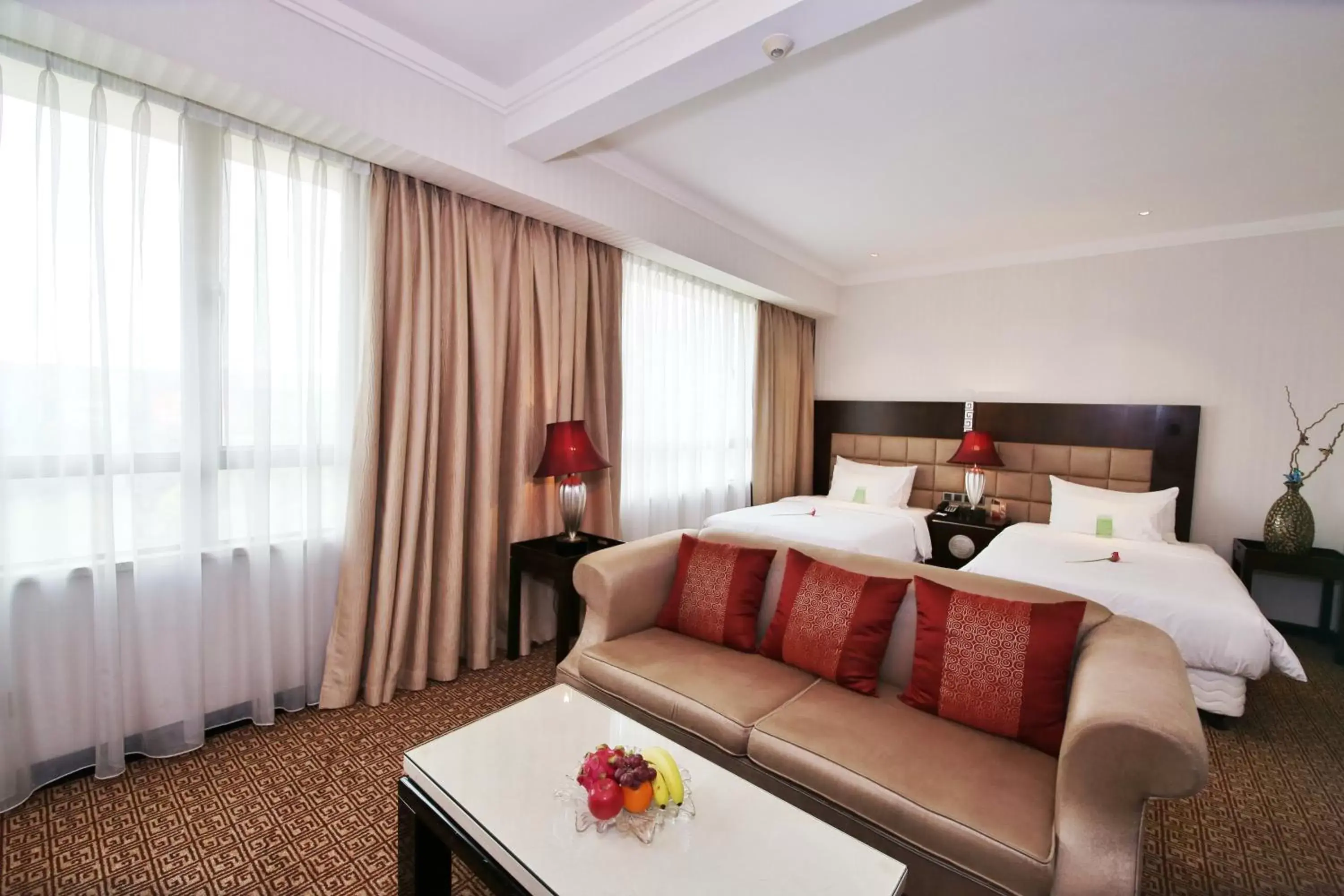 Bed in Dong Fang Hotel Guangzhou, Canton Fair Free Shuttle Bus, Canton Fair Buyer Official Registration