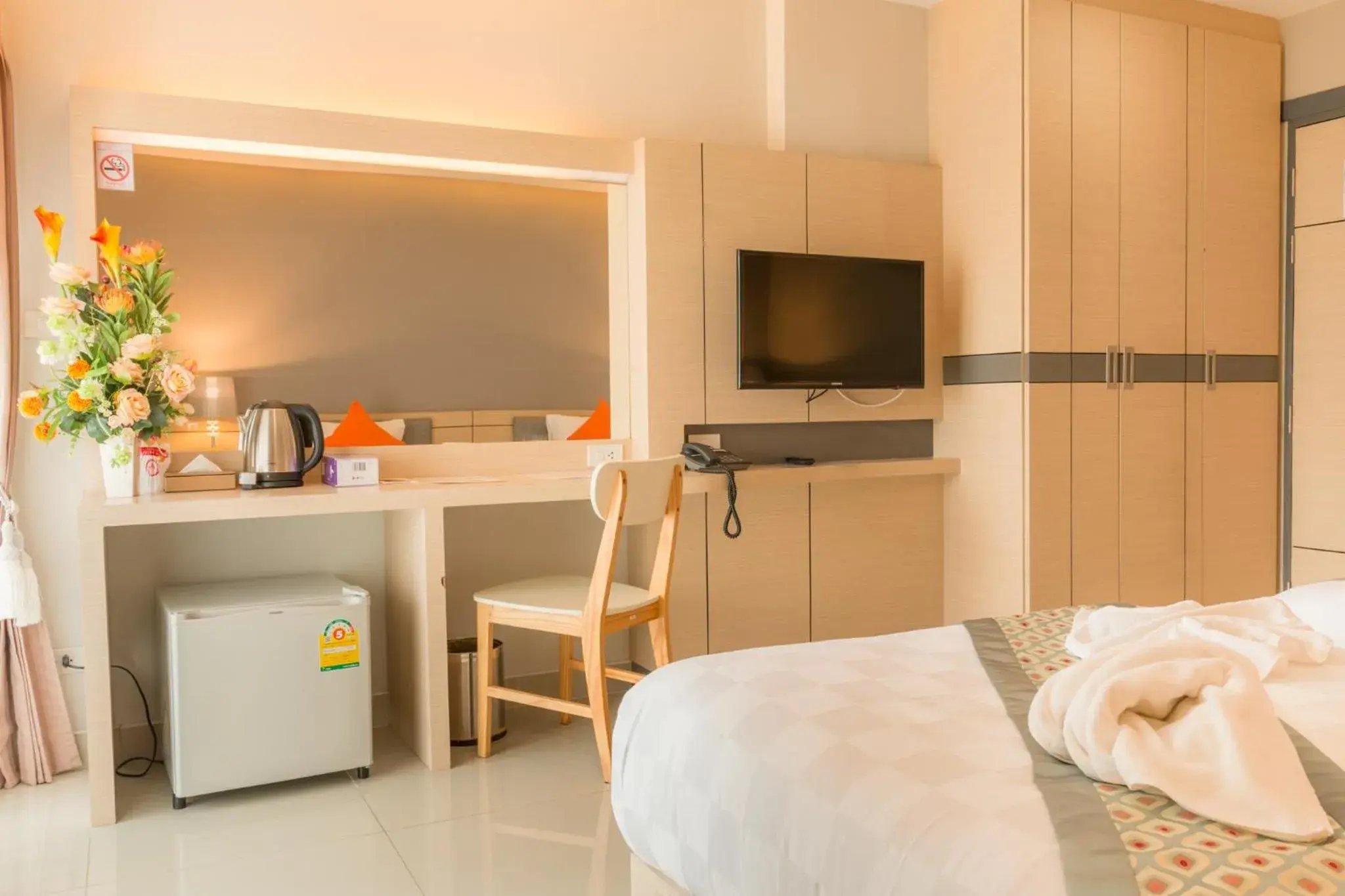 TV/Entertainment Center in The Smart Hotel Hat Yai (SHA Extra Plus)