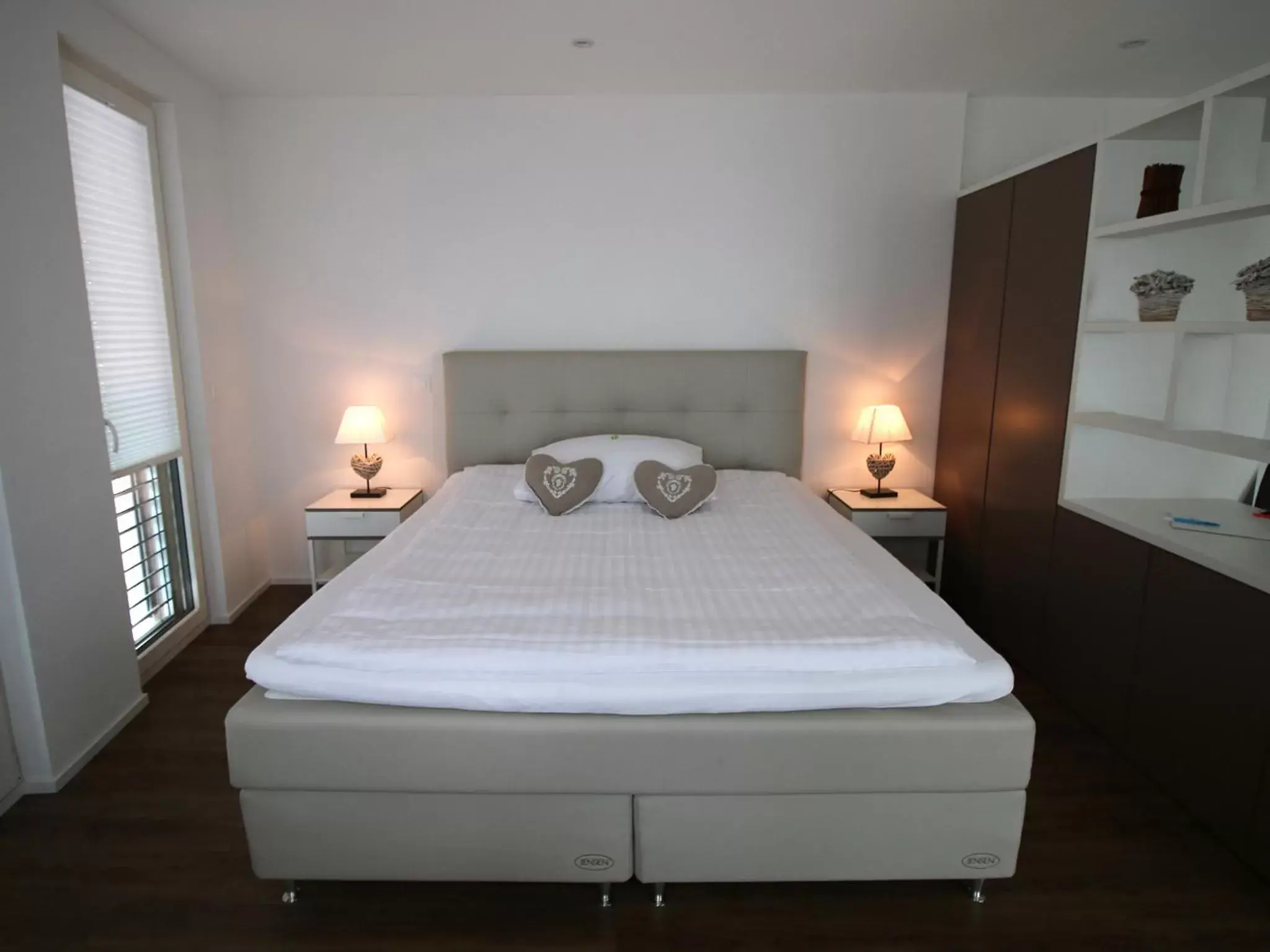 Bed in Hôtel de l'Ecluse