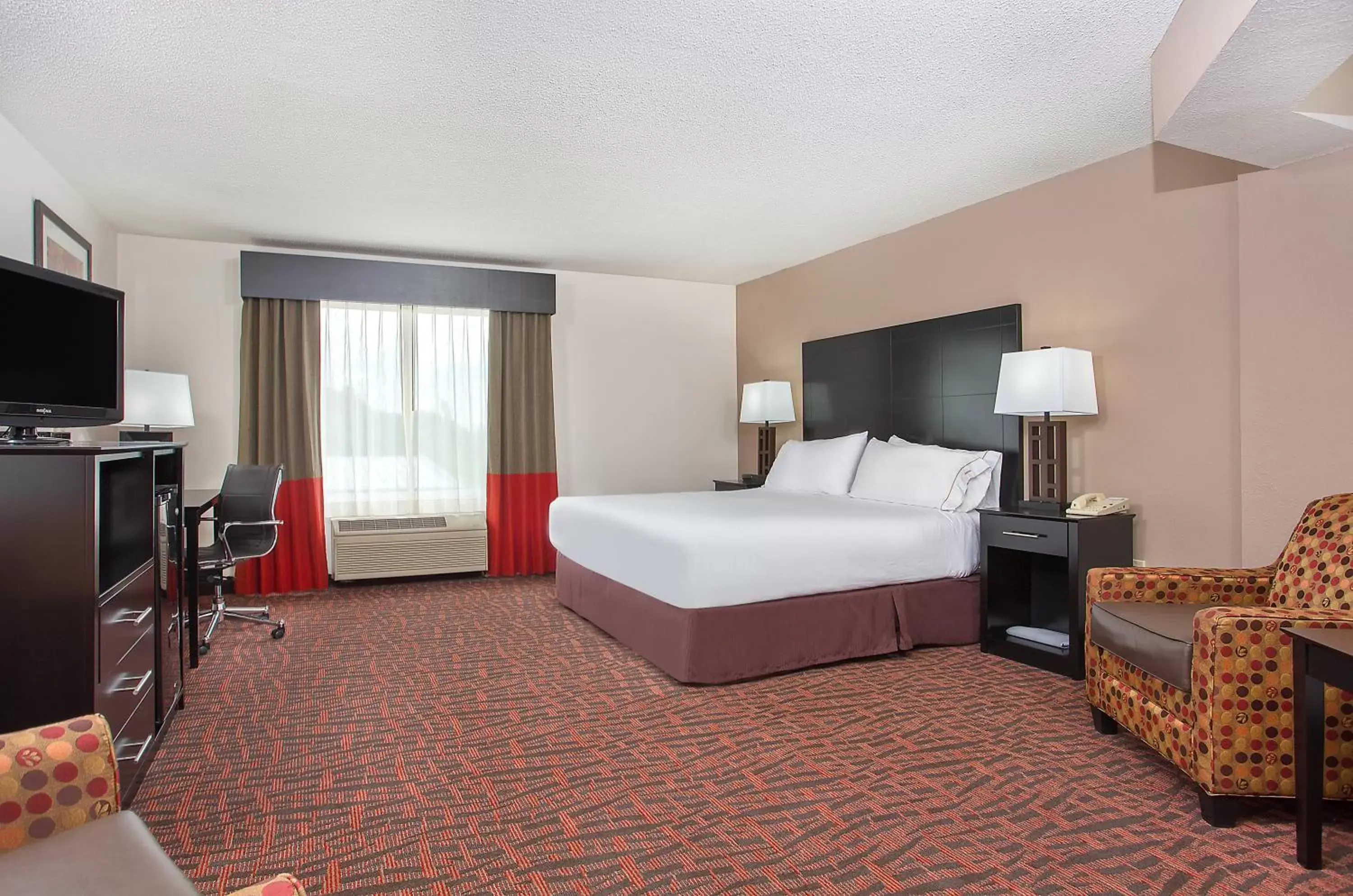 Photo of the whole room in Holiday Inn Express & Suites Murphy, an IHG Hotel