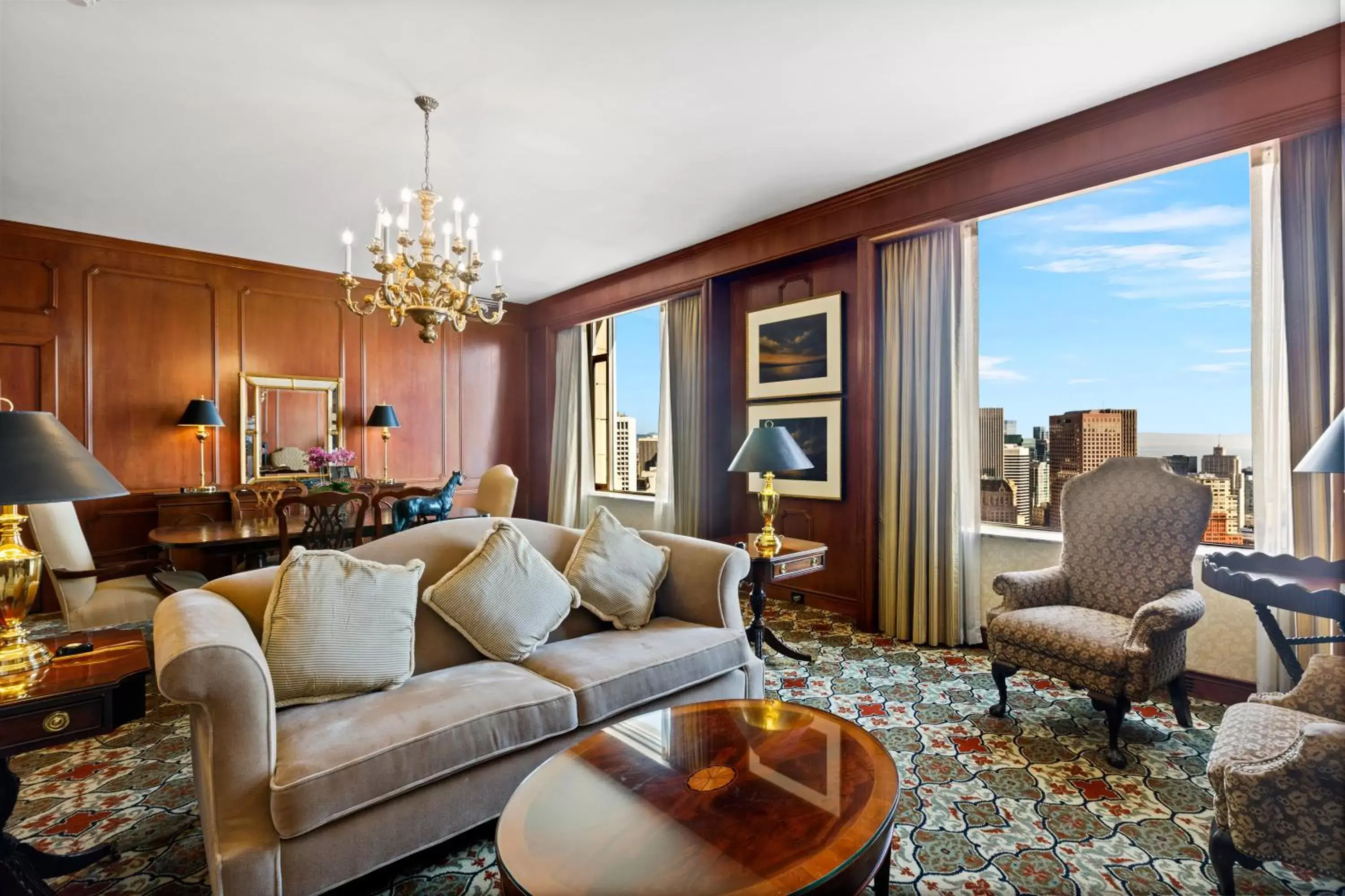 Living room, Seating Area in InterContinental Mark Hopkins San Francisco, an IHG Hotel