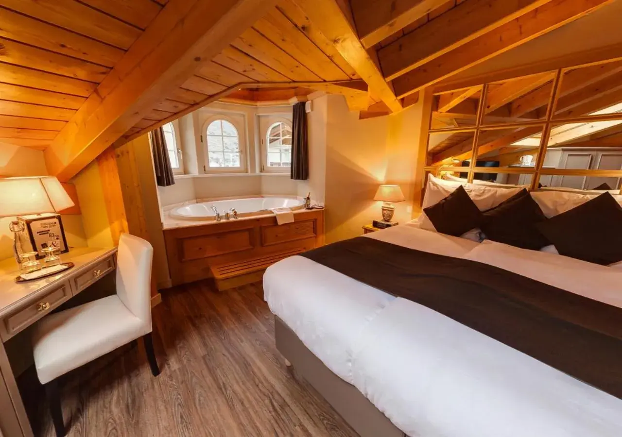 Bed in Hotel Albatros
