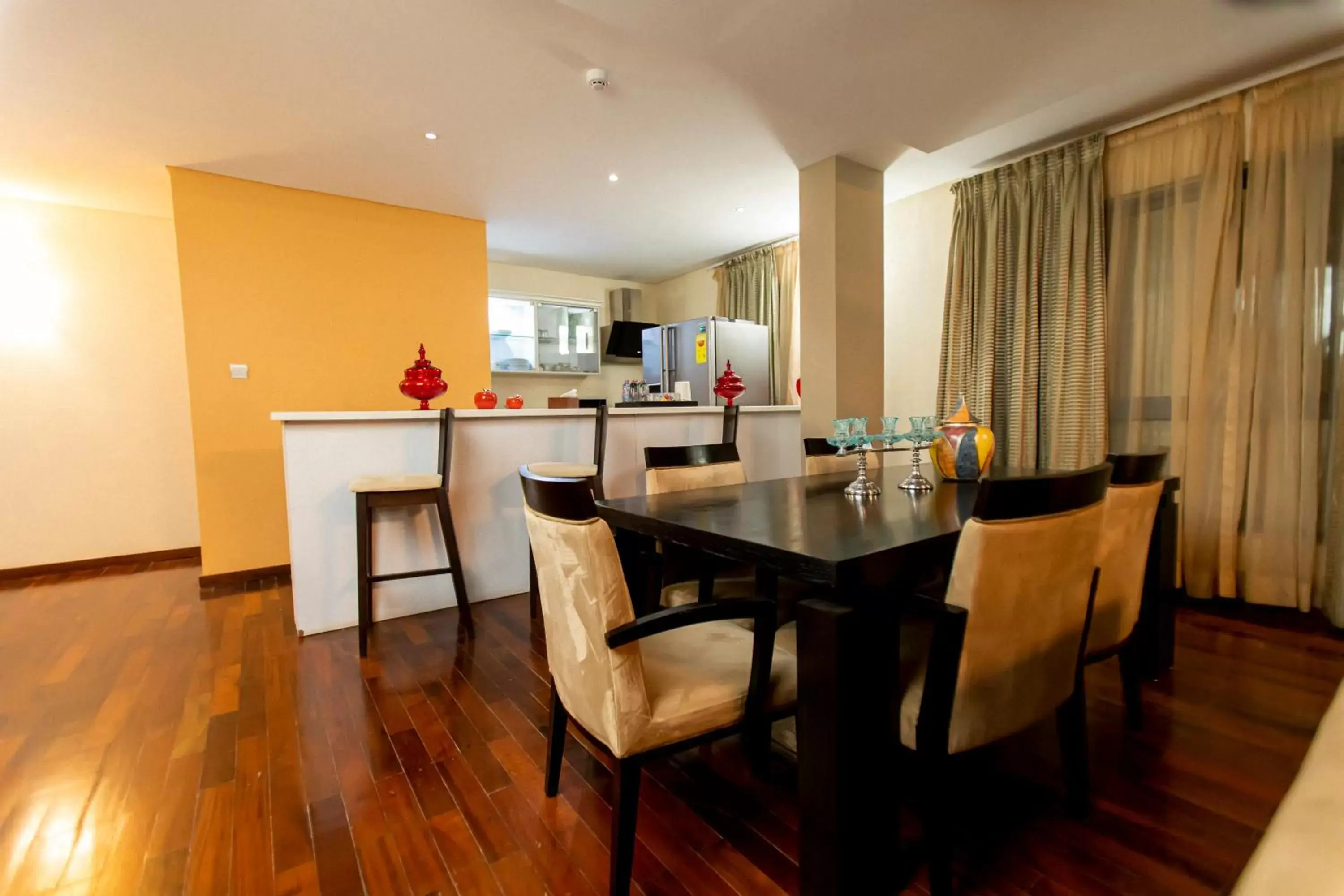 Living room, Dining Area in Best Western Premier Accra Airport Hotel