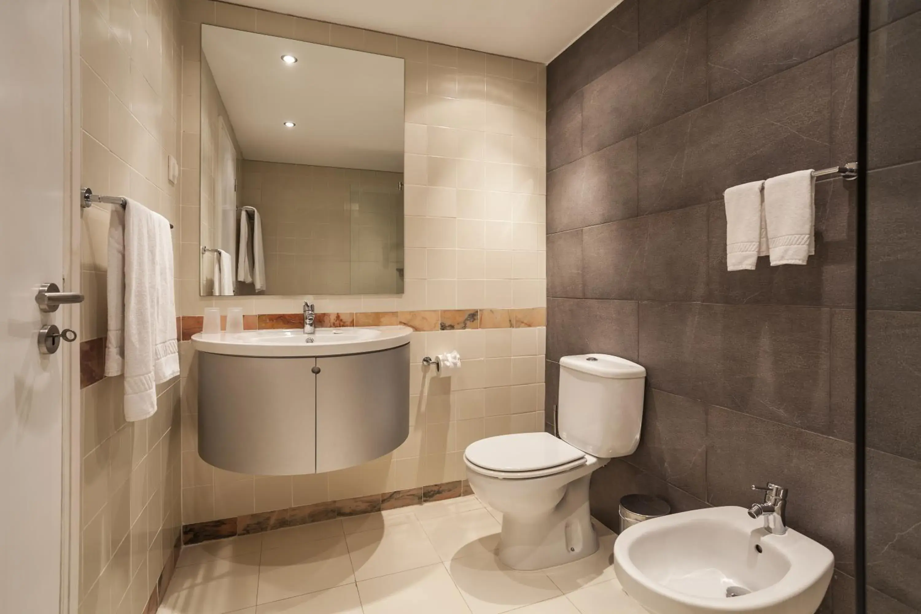 Bathroom in Pestana Alvor Atlantico Residences Beach Suites